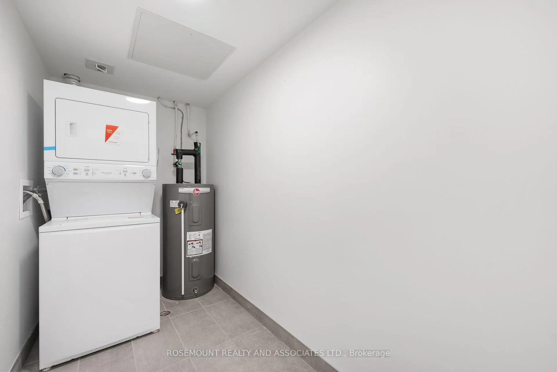 Photo 24 of Unit 221, 385 Arctic red Drive, Oshawa, Windfields — HOMEH