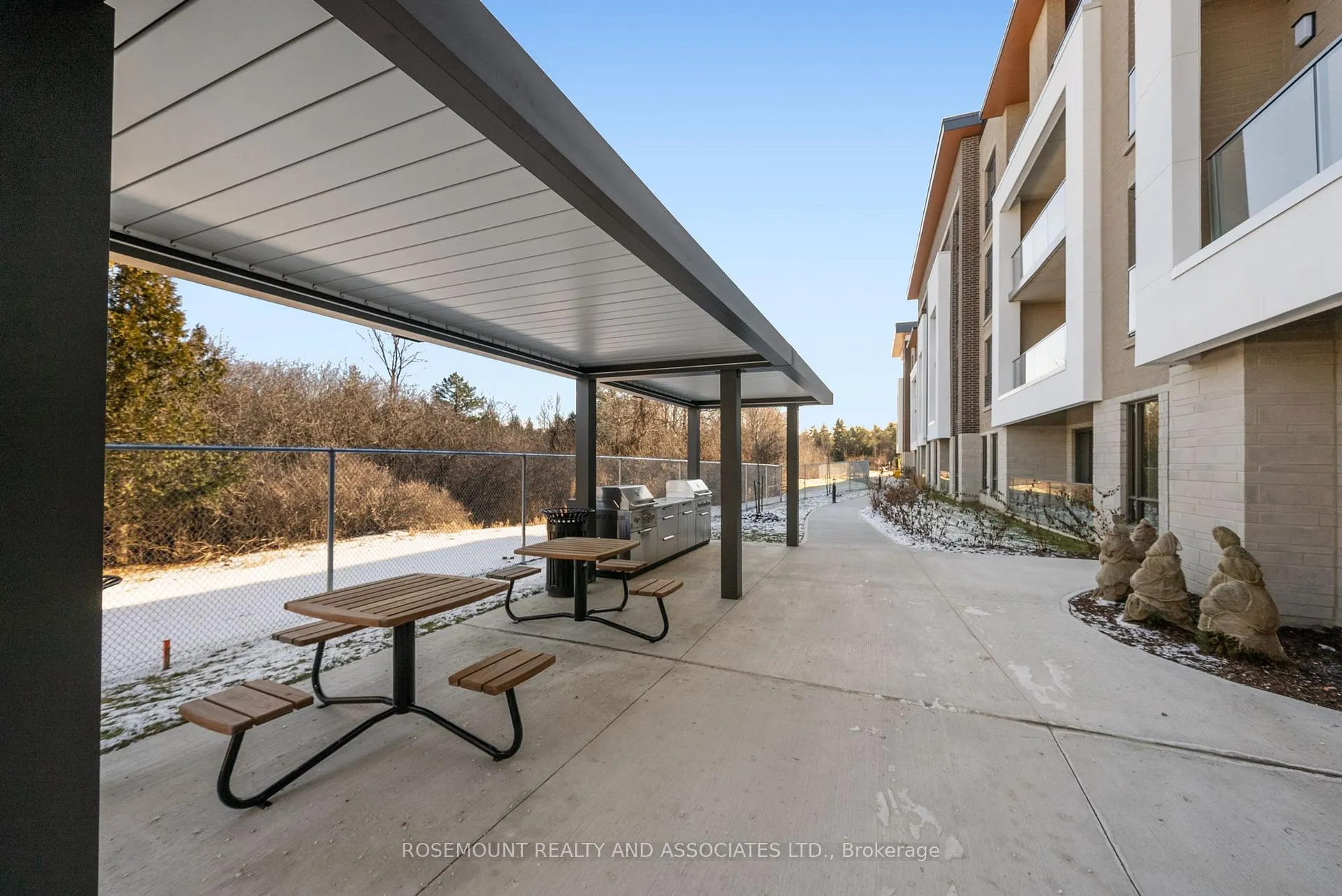 Photo 31 of Unit 221, 385 Arctic red Drive, Oshawa, Windfields — HOMEH