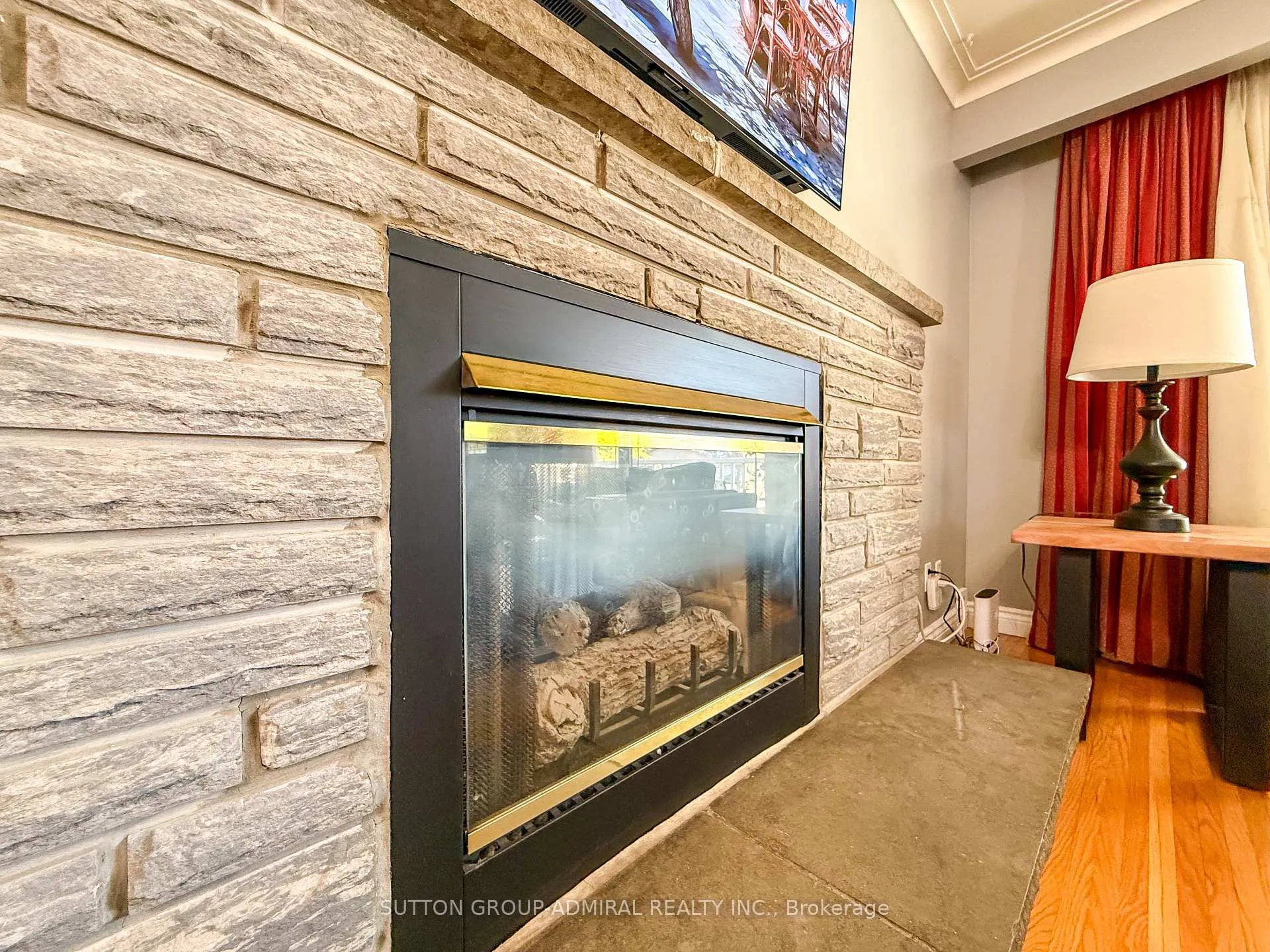Photo 10 of 4208 Dorchester Road, Niagara Falls, Morrison — HOMEH