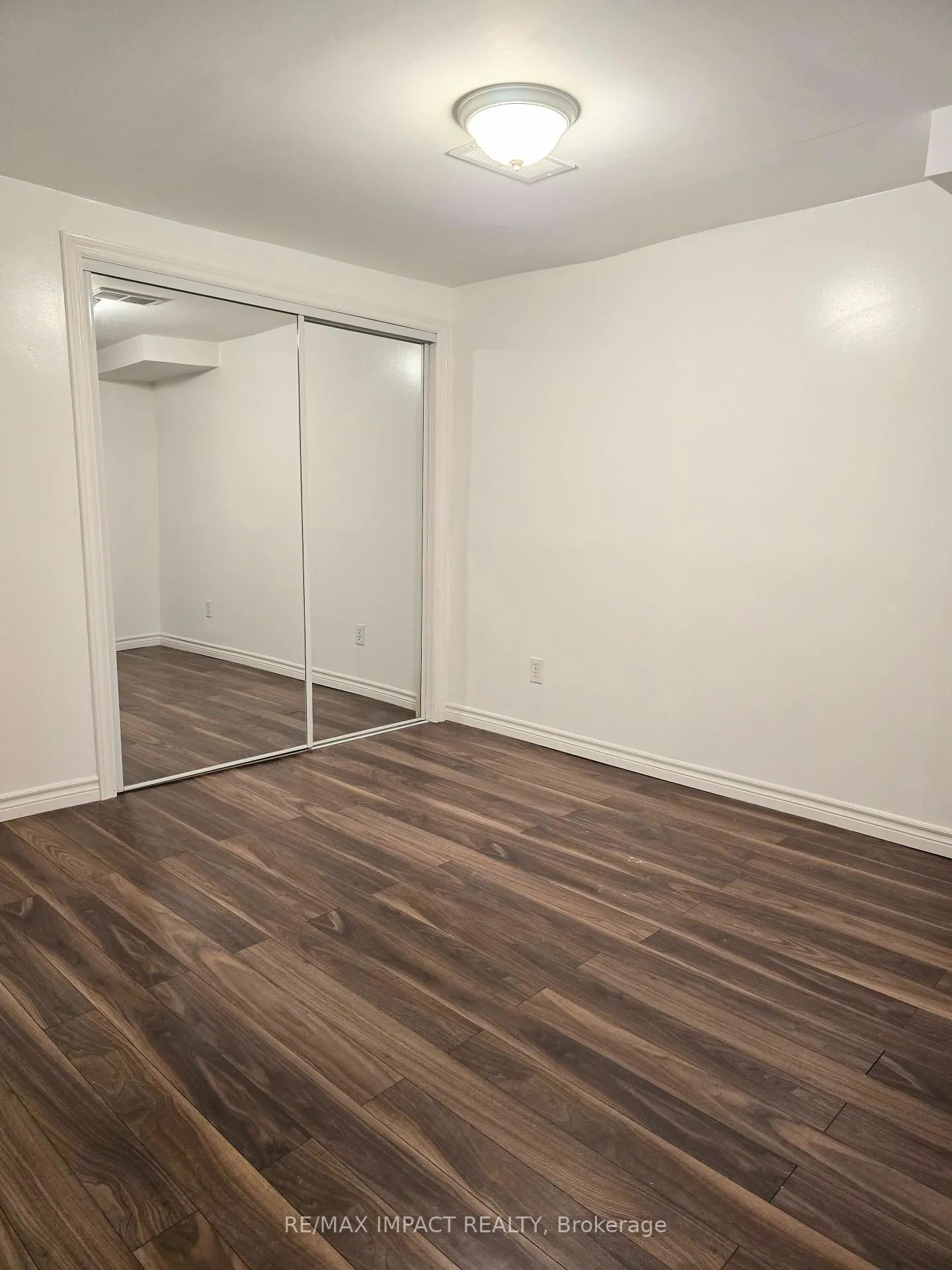 Photo 7 of 28 Fairmeadow Place E, Whitby, Blue Grass Meadows — HOMEH