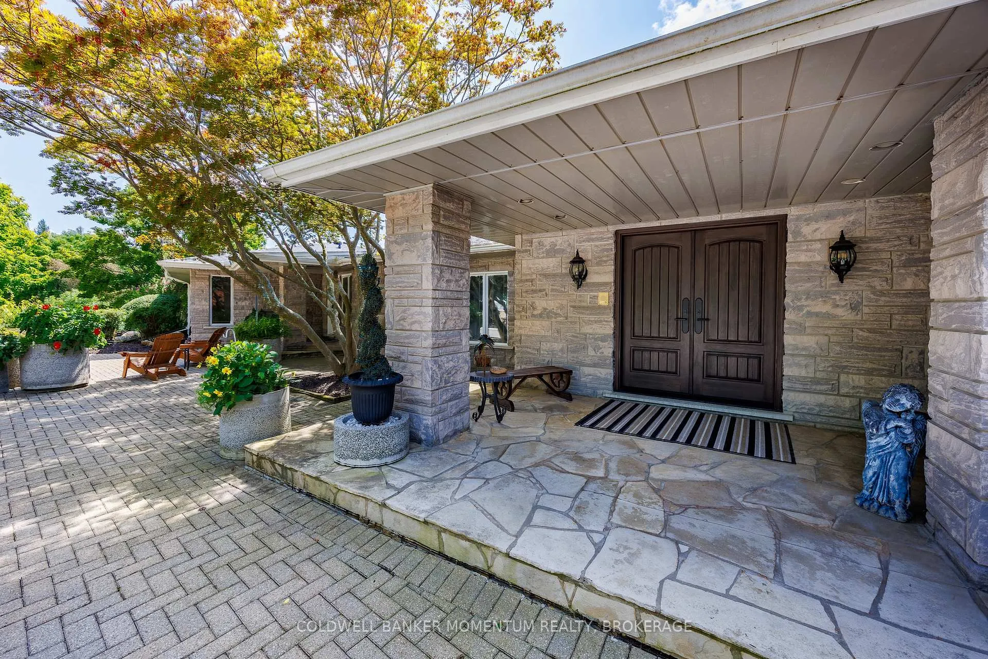 Front of 1285 Cockshutt Road