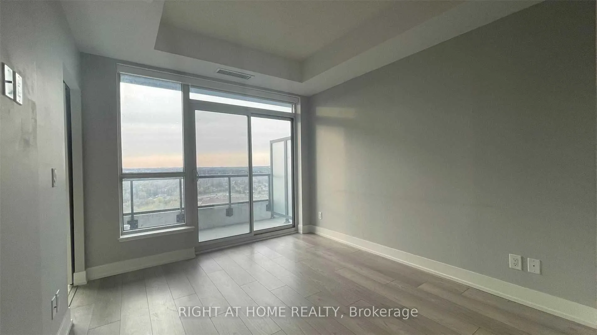 Photo 9 of Unit LP08, 1255 Bayly Street, Pickering, Bay Ridges — HOMEH