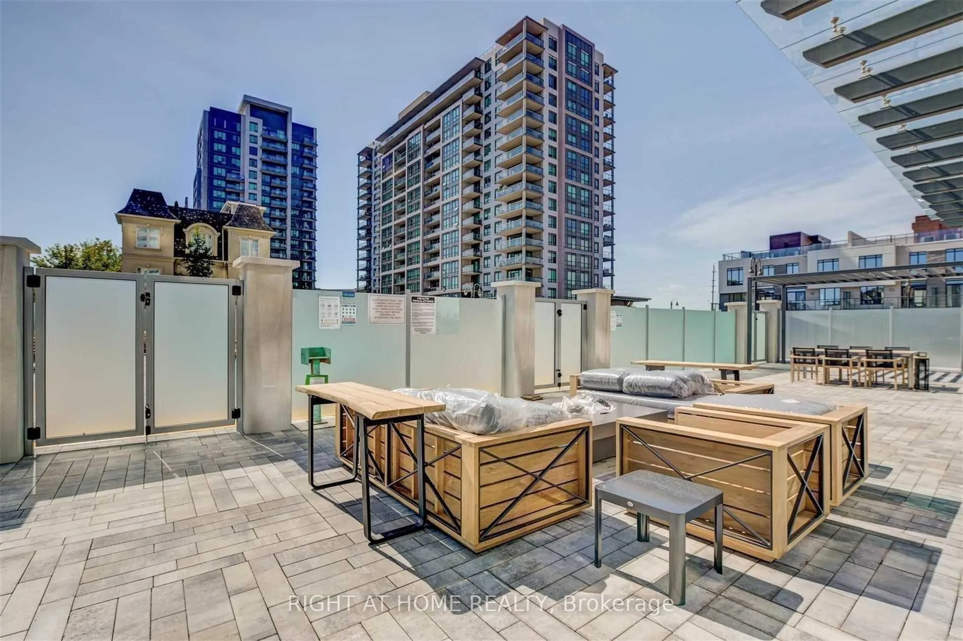 Photo 16 of Unit LP08, 1255 Bayly Street, Pickering, Bay Ridges — HOMEH