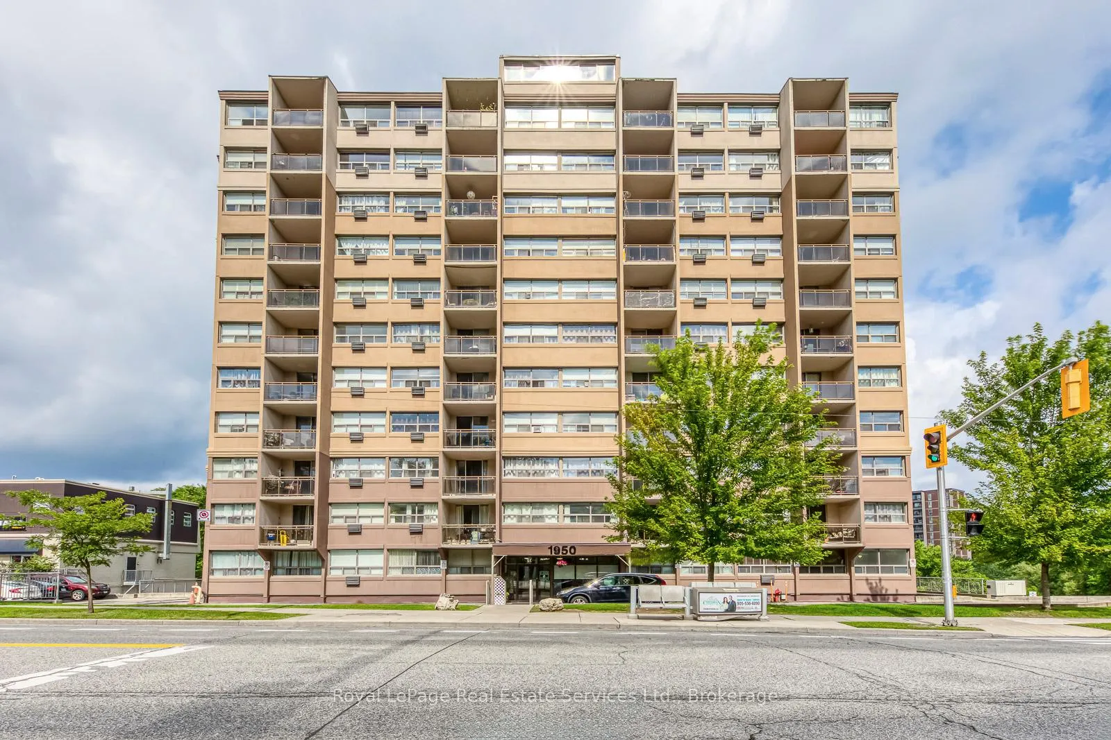 Front of Unit 204, 1950 Main Street W