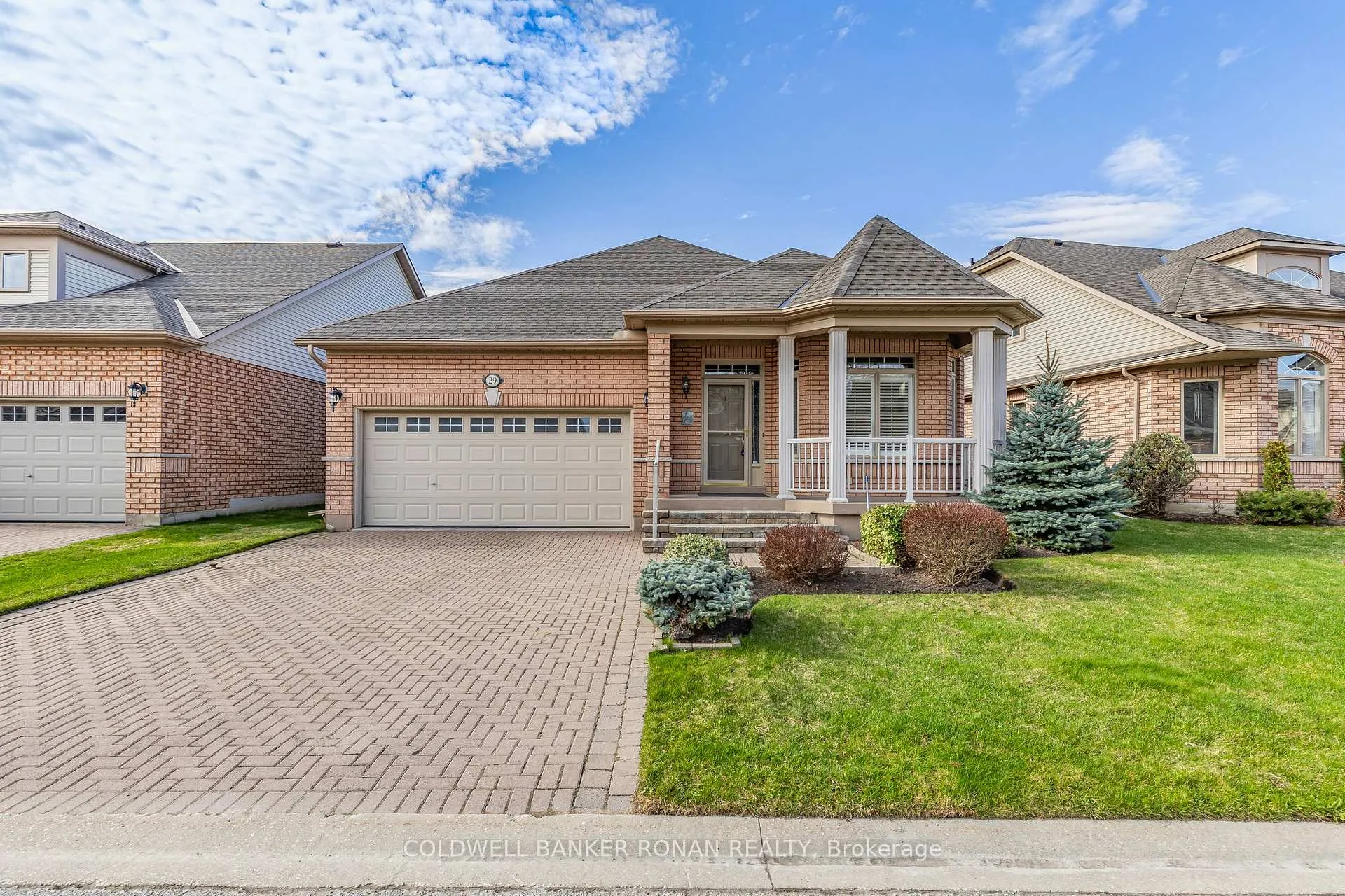 Photo 2 of 29 Briar Gate Way, New Tecumseth, Alliston — HOMEH