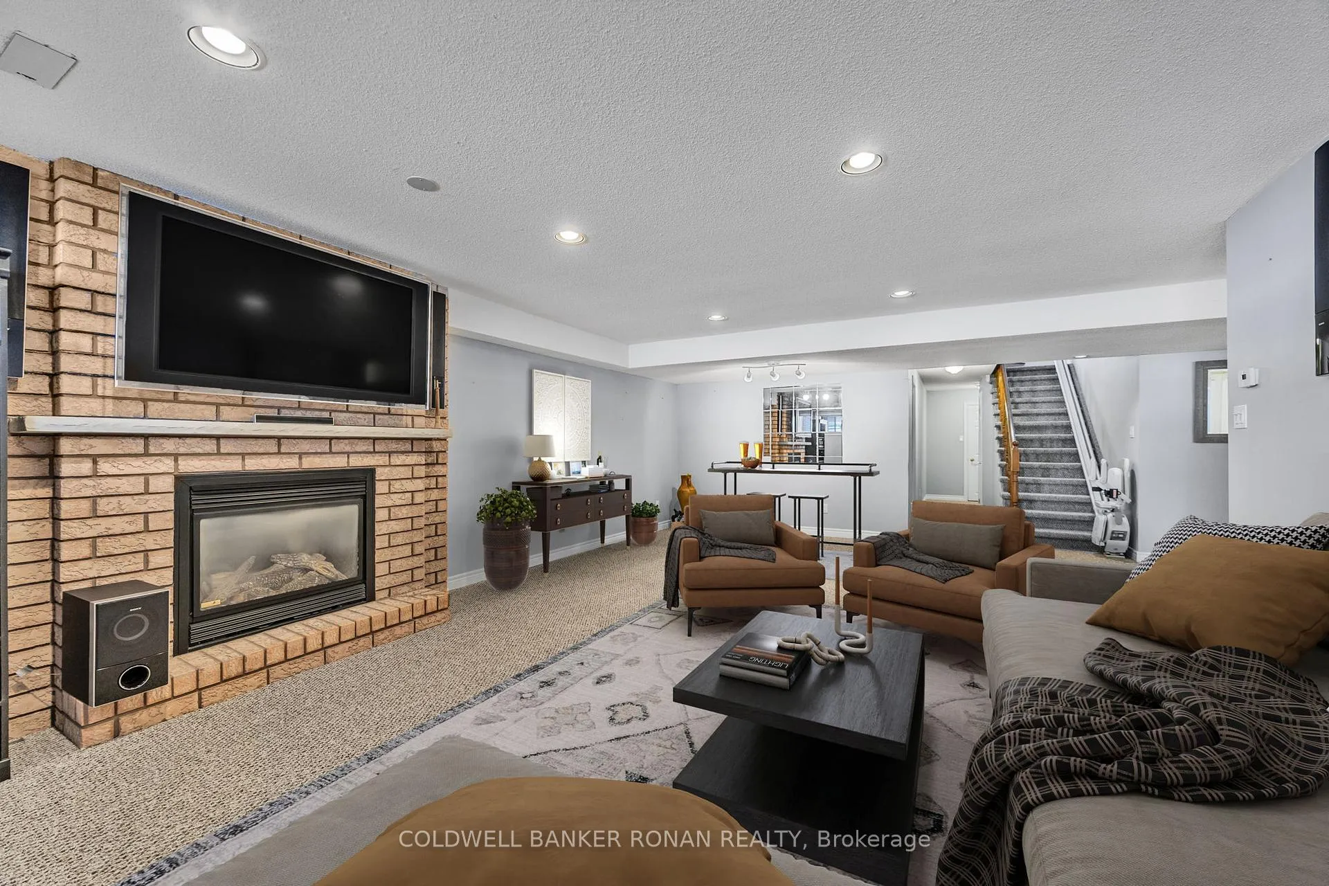 Photo 20 of 29 Briar Gate Way, New Tecumseth, Alliston — HOMEH