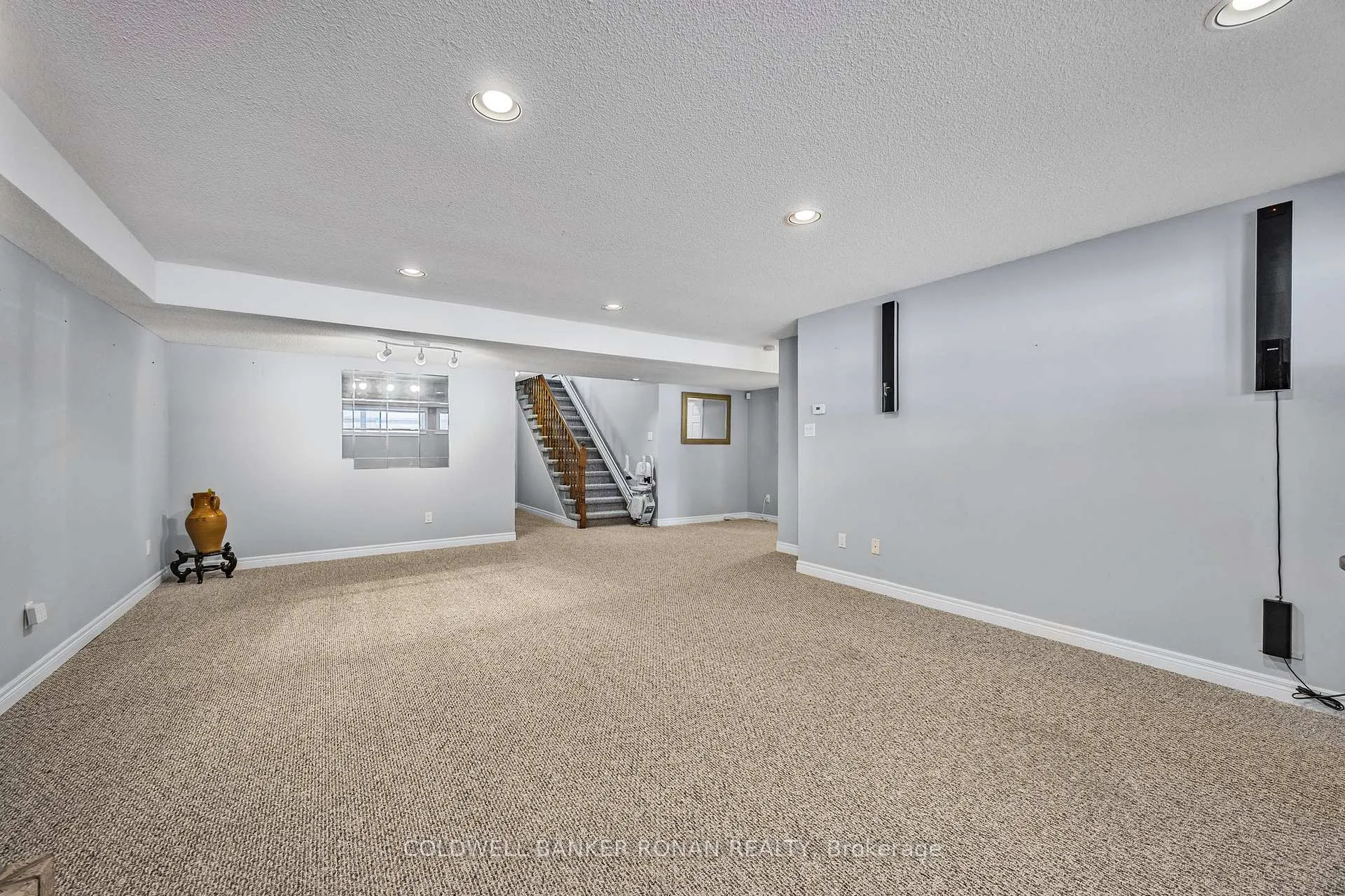 Photo 21 of 29 Briar Gate Way, New Tecumseth, Alliston — HOMEH