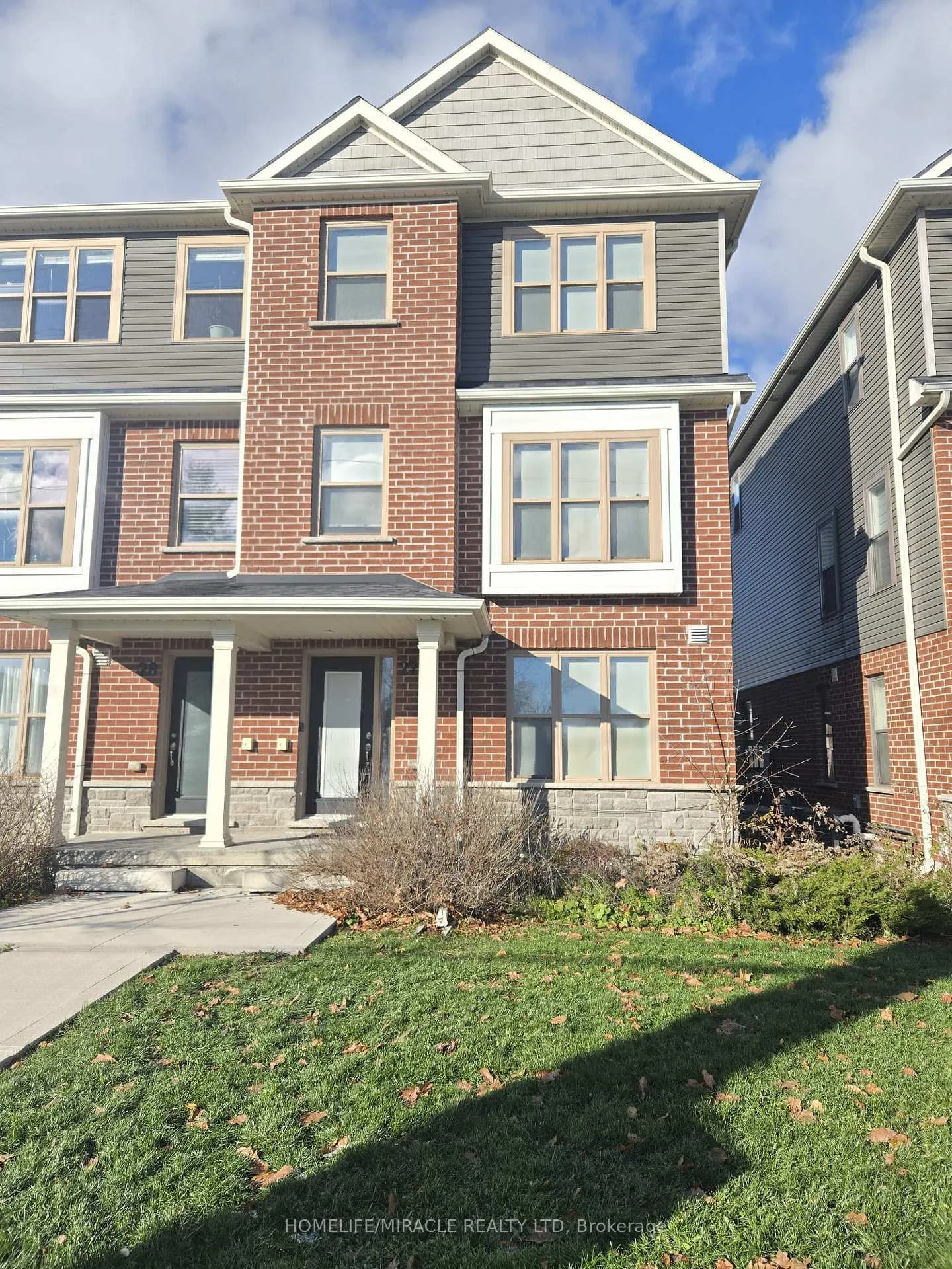 Front of Unit 27, 1 Leggott Avenue