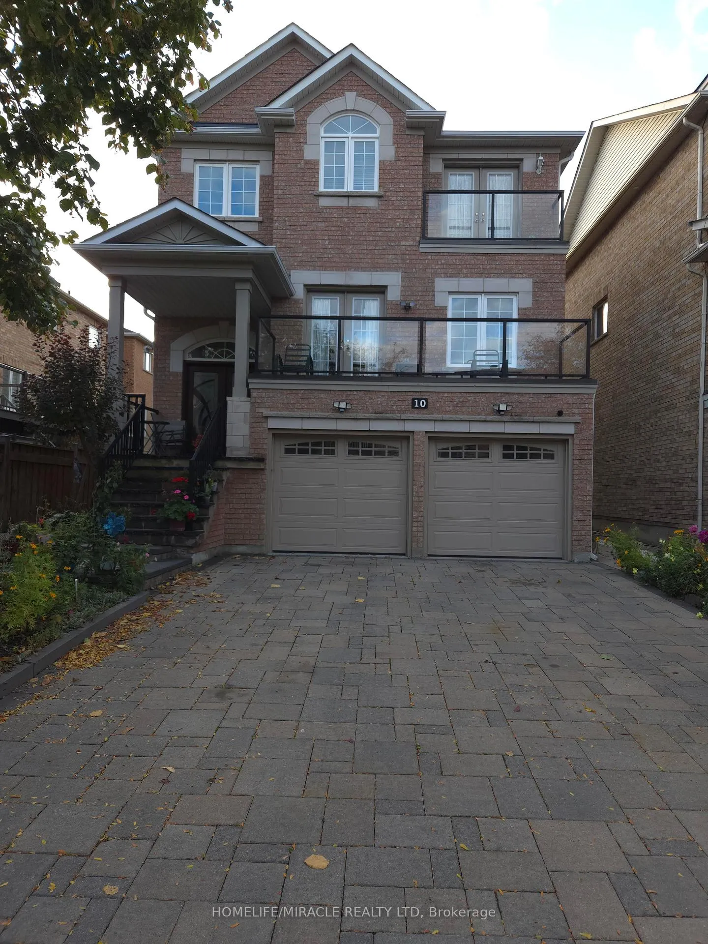 Front of 10 Gina Drive