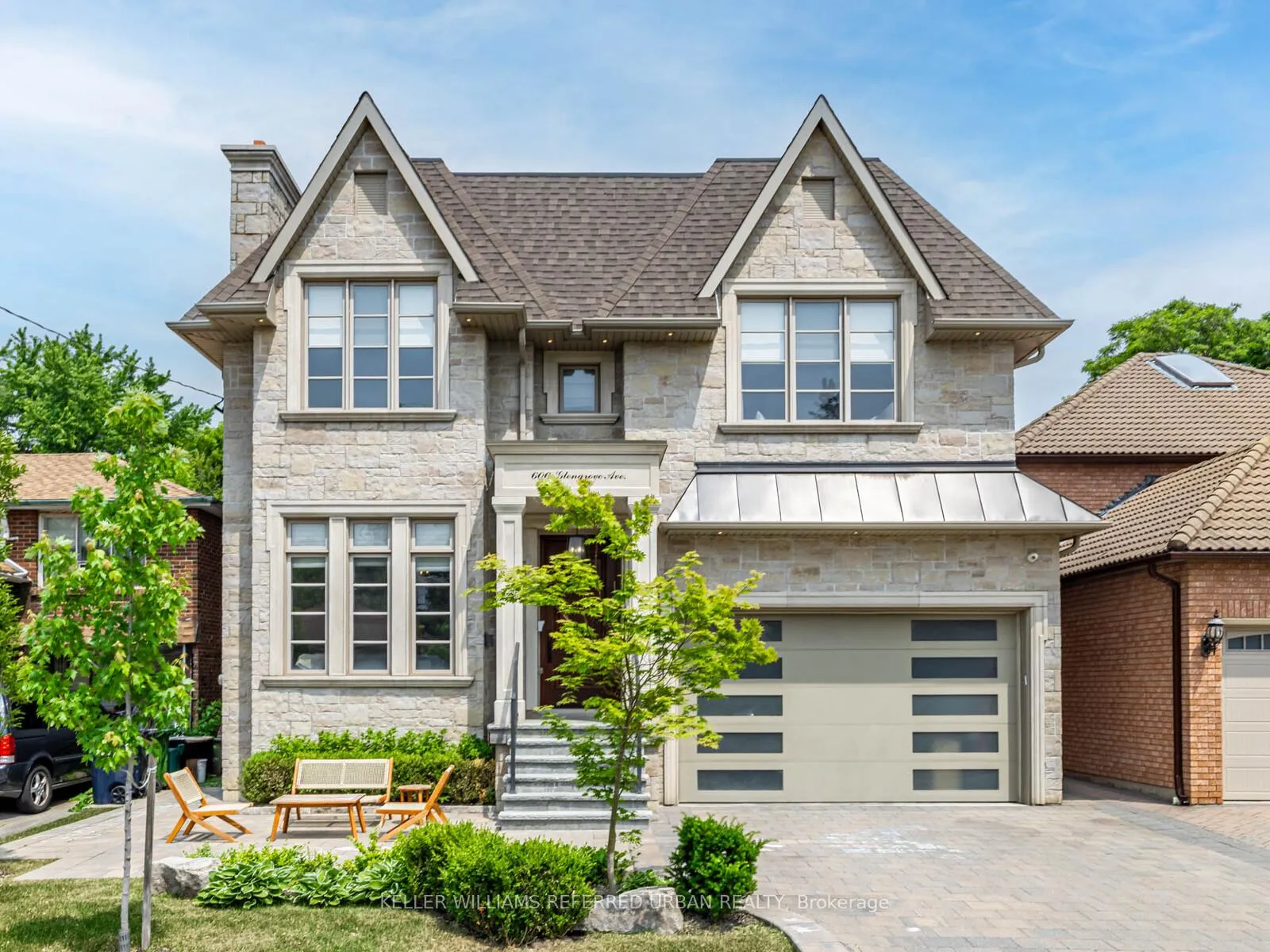 Photo 2 of 606 Glengrove Avenue, Toronto, Englemount-Lawrence — HOMEH