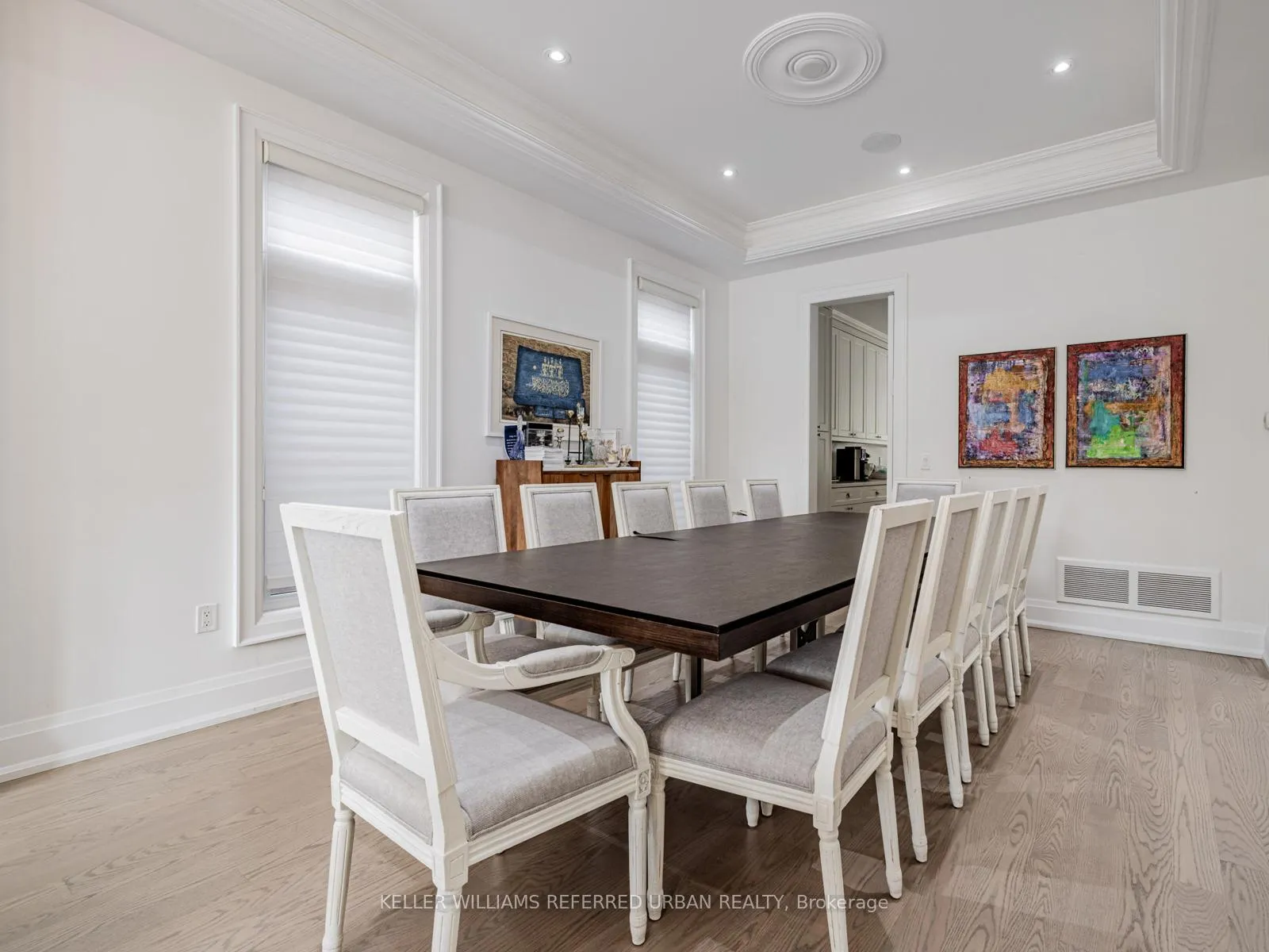 Photo 6 of 606 Glengrove Avenue, Toronto, Englemount-Lawrence — HOMEH