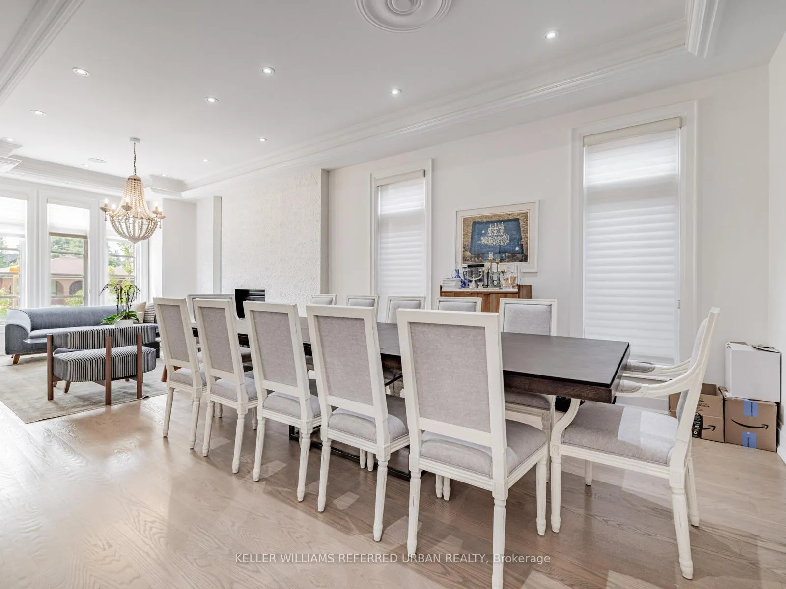 Photo 7 of 606 Glengrove Avenue, Toronto, Englemount-Lawrence — HOMEH