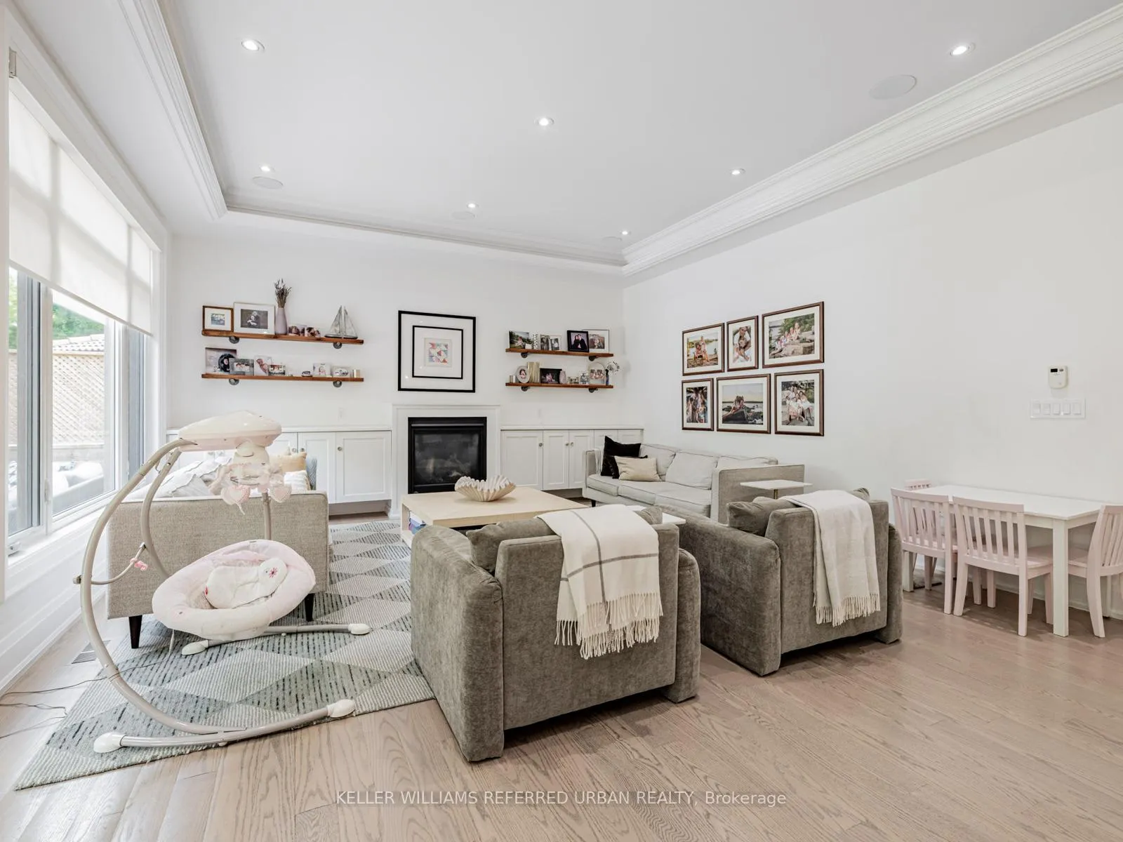 Photo 12 of 606 Glengrove Avenue, Toronto, Englemount-Lawrence — HOMEH