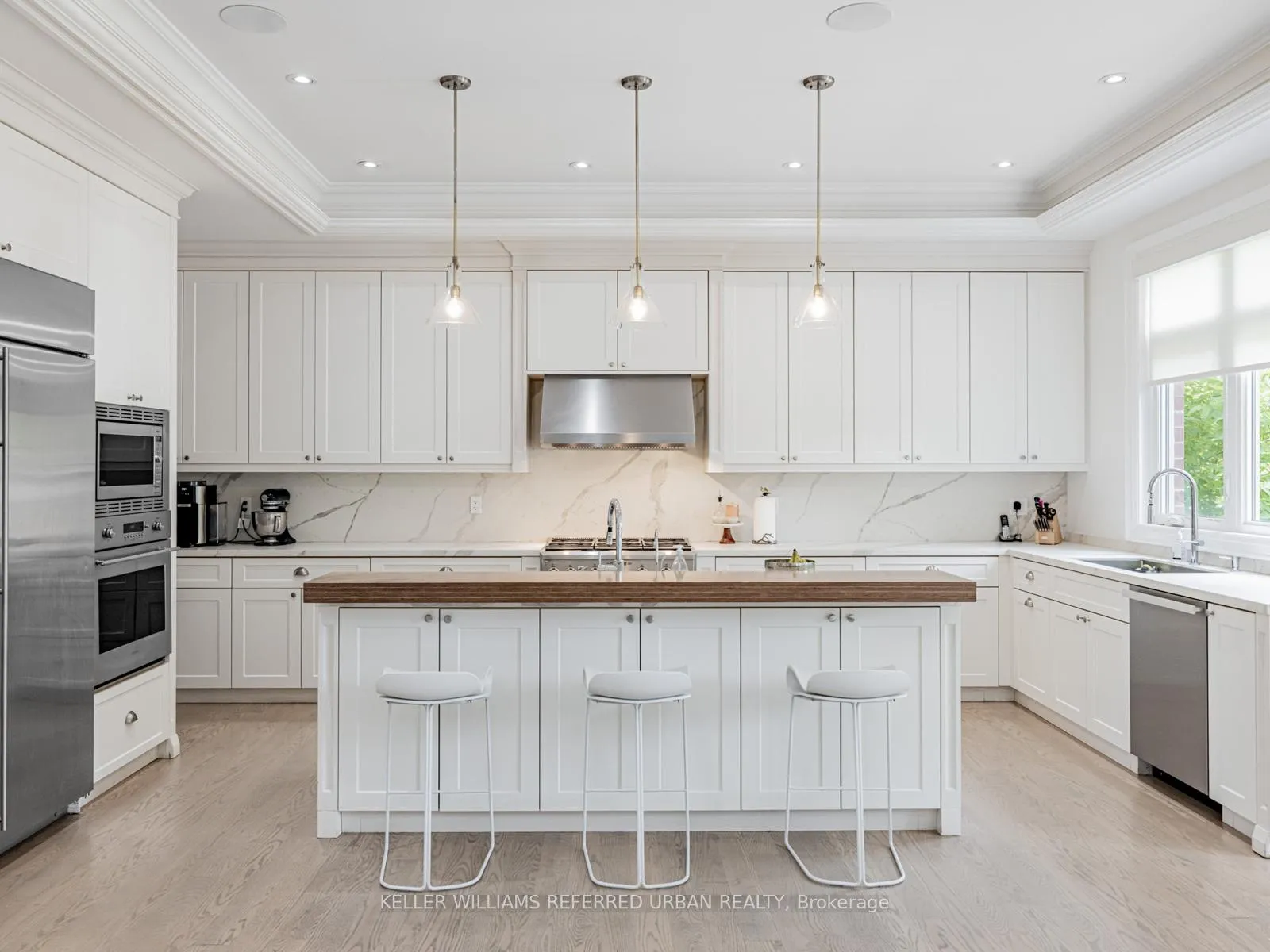 Photo 15 of 606 Glengrove Avenue, Toronto, Englemount-Lawrence — HOMEH
