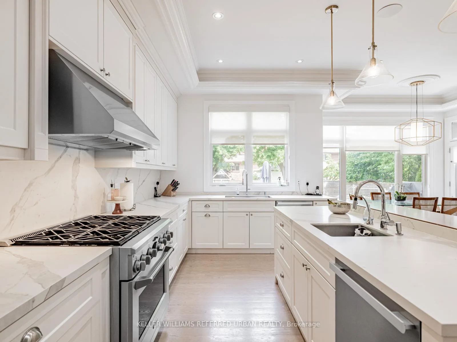 Photo 19 of 606 Glengrove Avenue, Toronto, Englemount-Lawrence — HOMEH