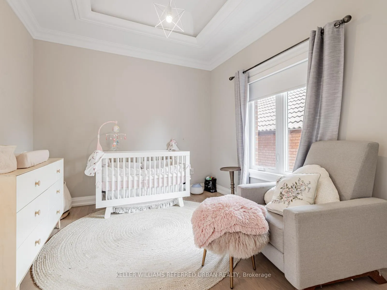 Photo 22 of 606 Glengrove Avenue, Toronto, Englemount-Lawrence — HOMEH