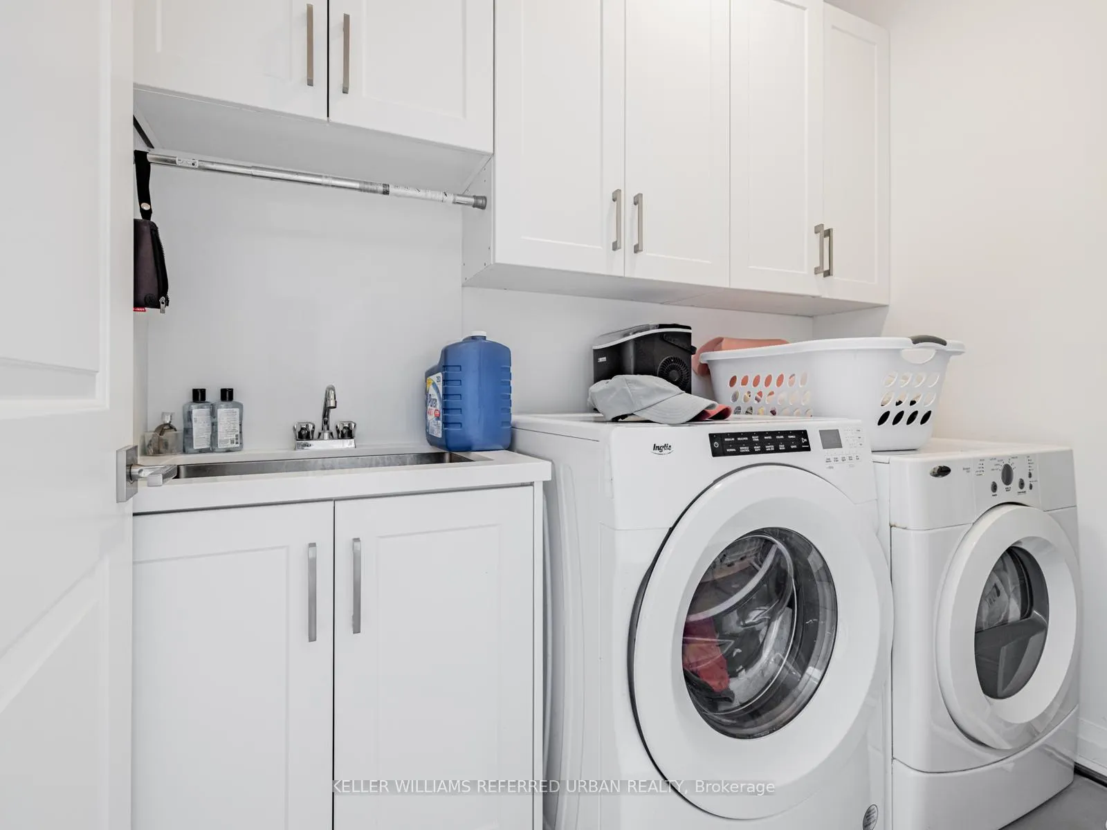 Photo 25 of 606 Glengrove Avenue, Toronto, Englemount-Lawrence — HOMEH