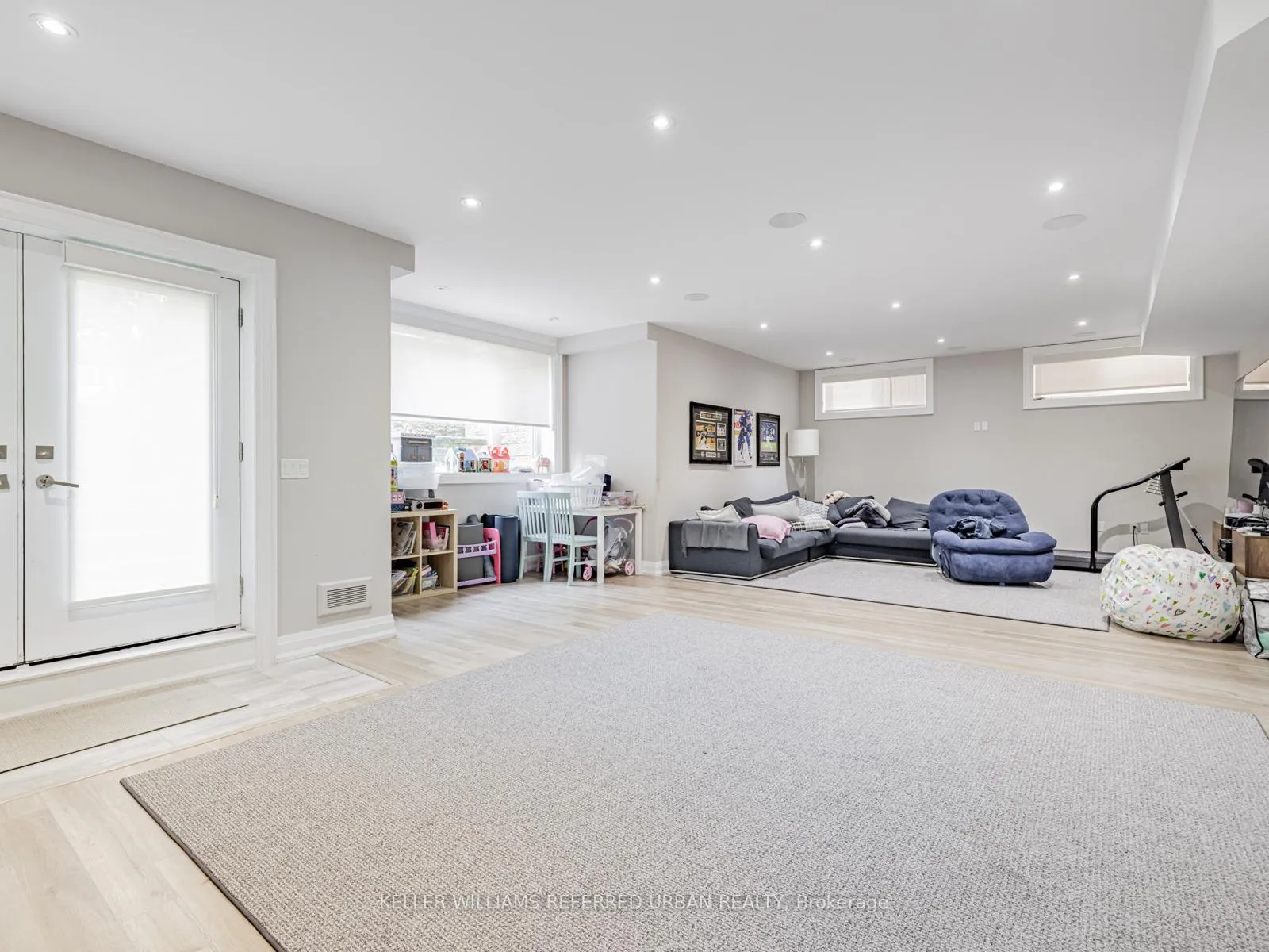 Photo 29 of 606 Glengrove Avenue, Toronto, Englemount-Lawrence — HOMEH