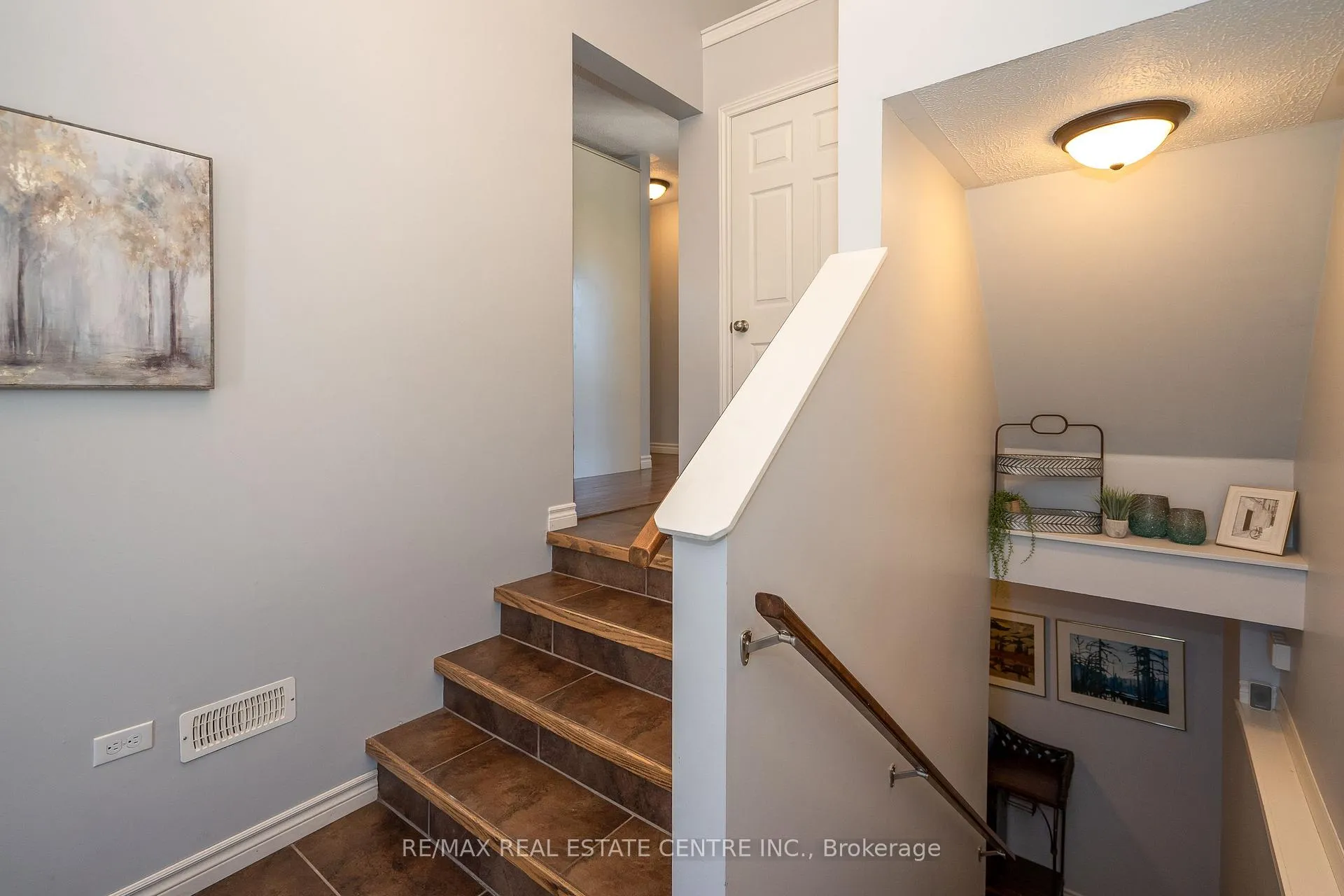 Photo 2 of Unit B, 405 Minnie Street, North Huron, Wingham — HOMEH