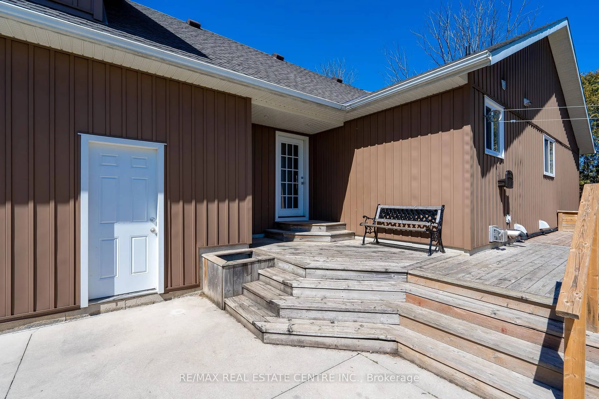 Photo 31 of Unit B, 405 Minnie Street, North Huron, Wingham — HOMEH