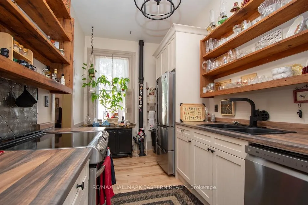 Photo 11 of 32 Prospect Street, Selwyn — HOMEH
