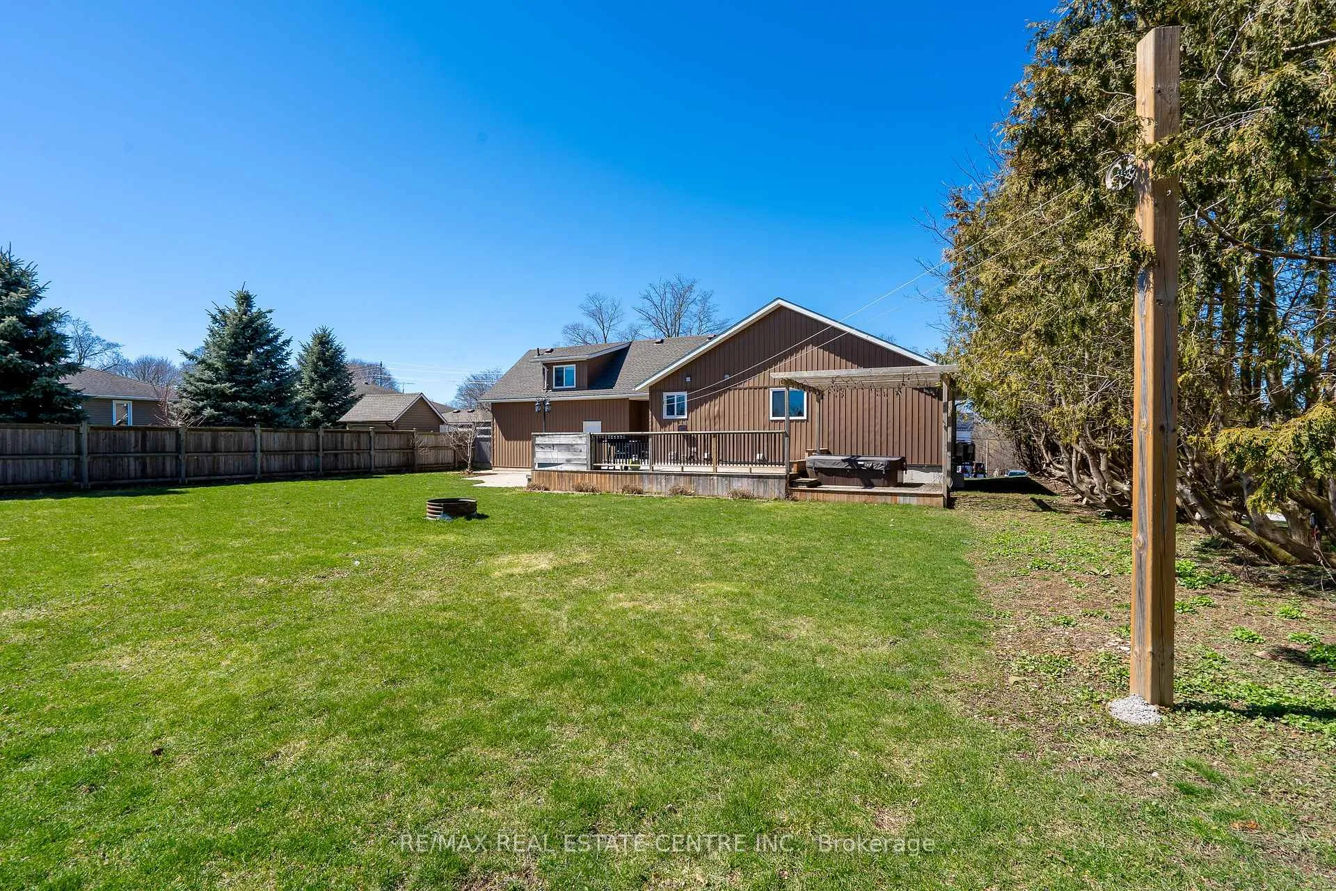 Photo 33 of Unit A, 405 Minnie Street, North Huron, Wingham — HOMEH