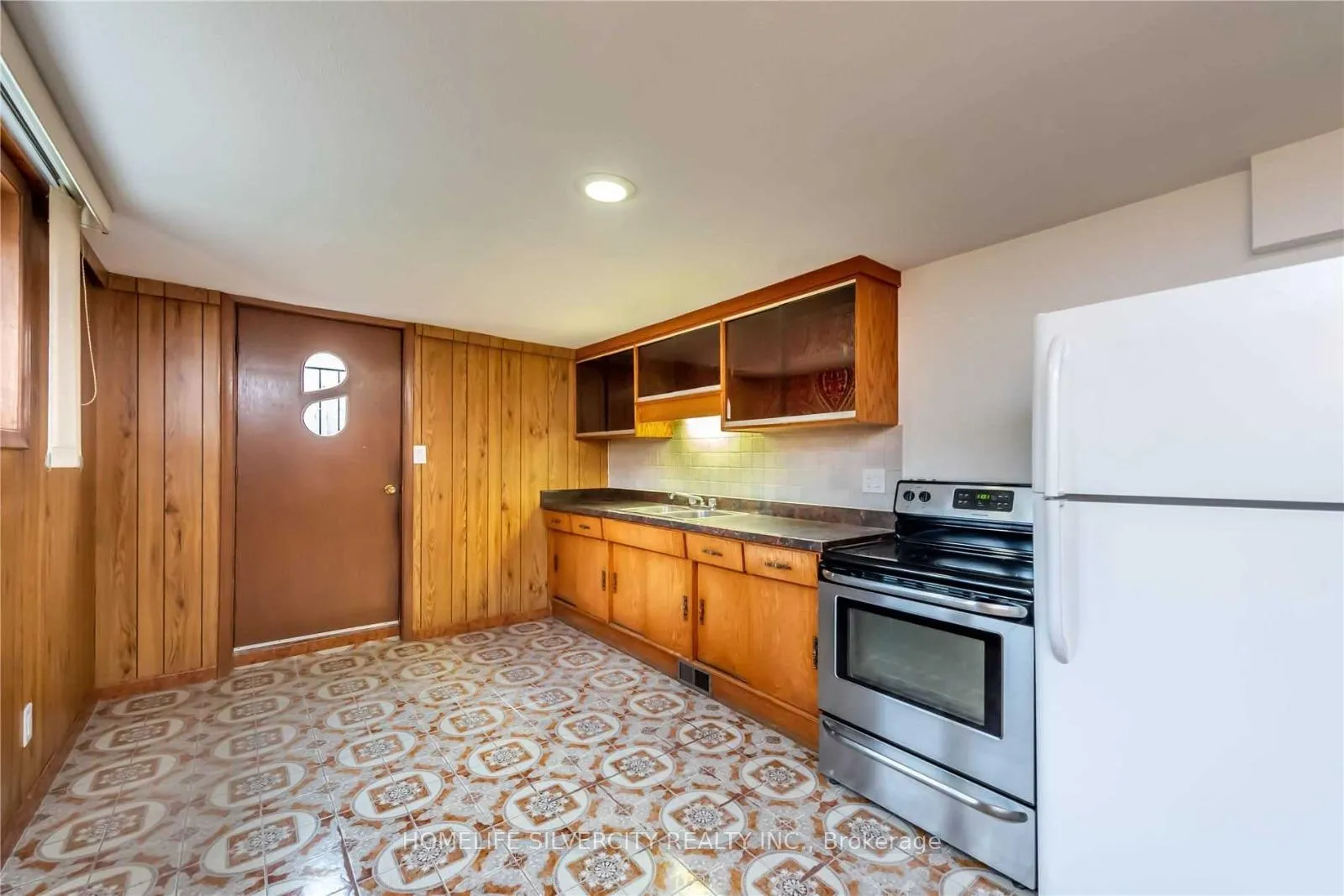 Photo 9 of 5 Teak Street, Hamilton, Stoney Creek — HOMEH