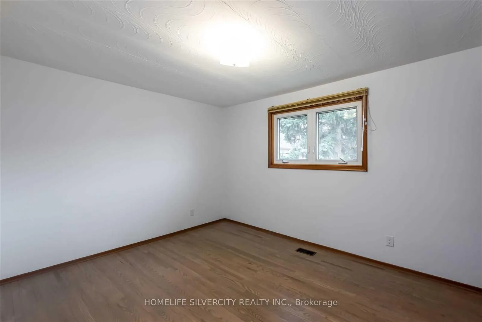 Photo 14 of 5 Teak Street, Hamilton, Stoney Creek — HOMEH