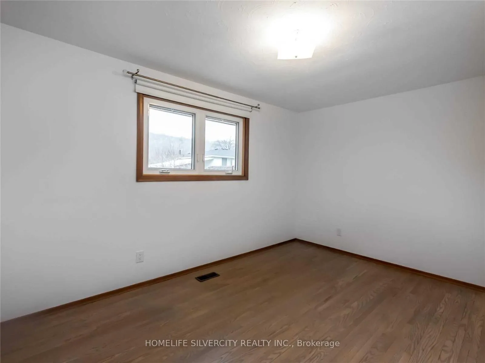 Photo 16 of 5 Teak Street, Hamilton, Stoney Creek — HOMEH