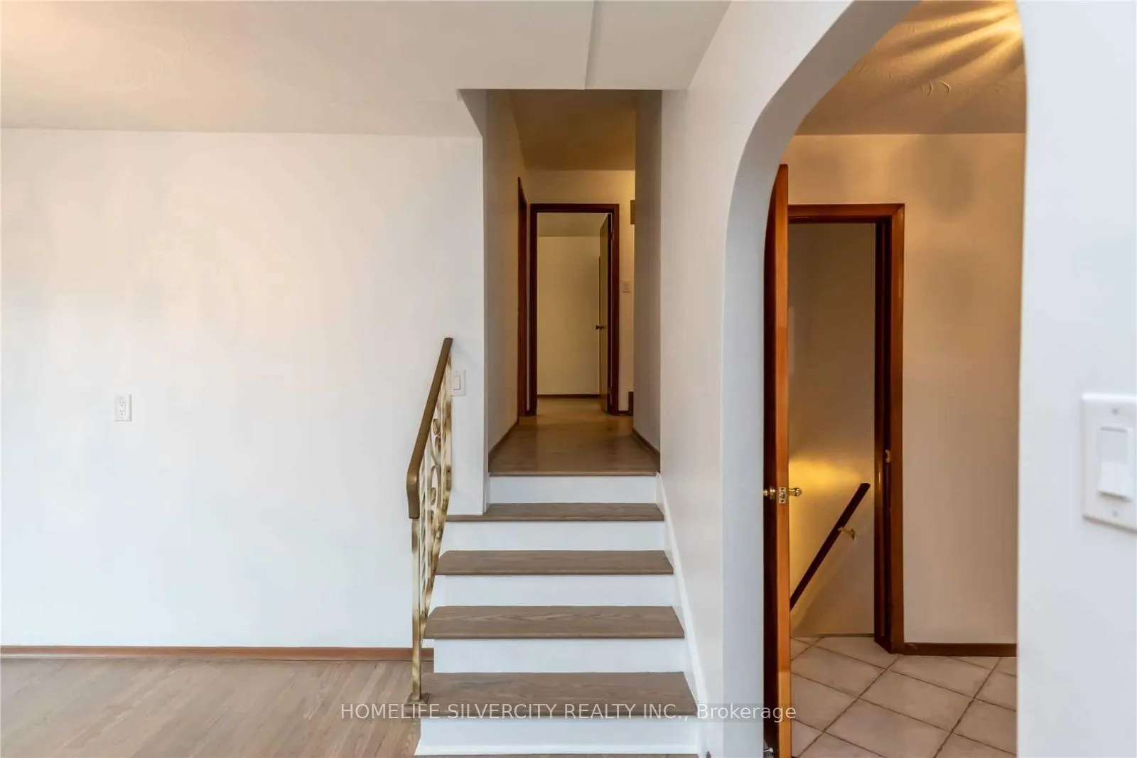 Photo 17 of 5 Teak Street, Hamilton, Stoney Creek — HOMEH
