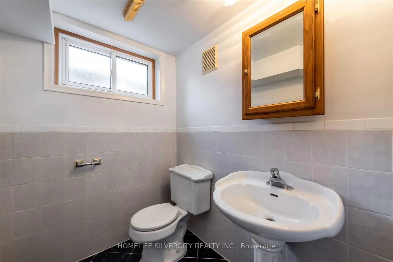 Photo 20 of 5 Teak Street, Hamilton, Stoney Creek — HOMEH
