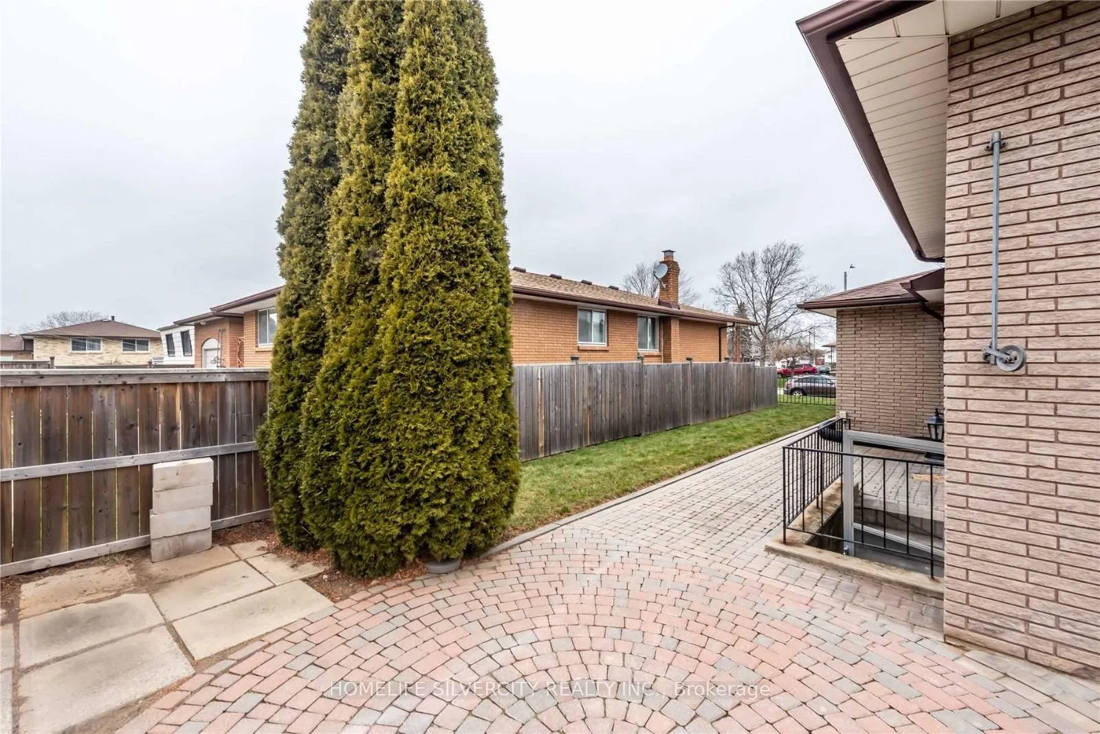Photo 23 of 5 Teak Street, Hamilton, Stoney Creek — HOMEH