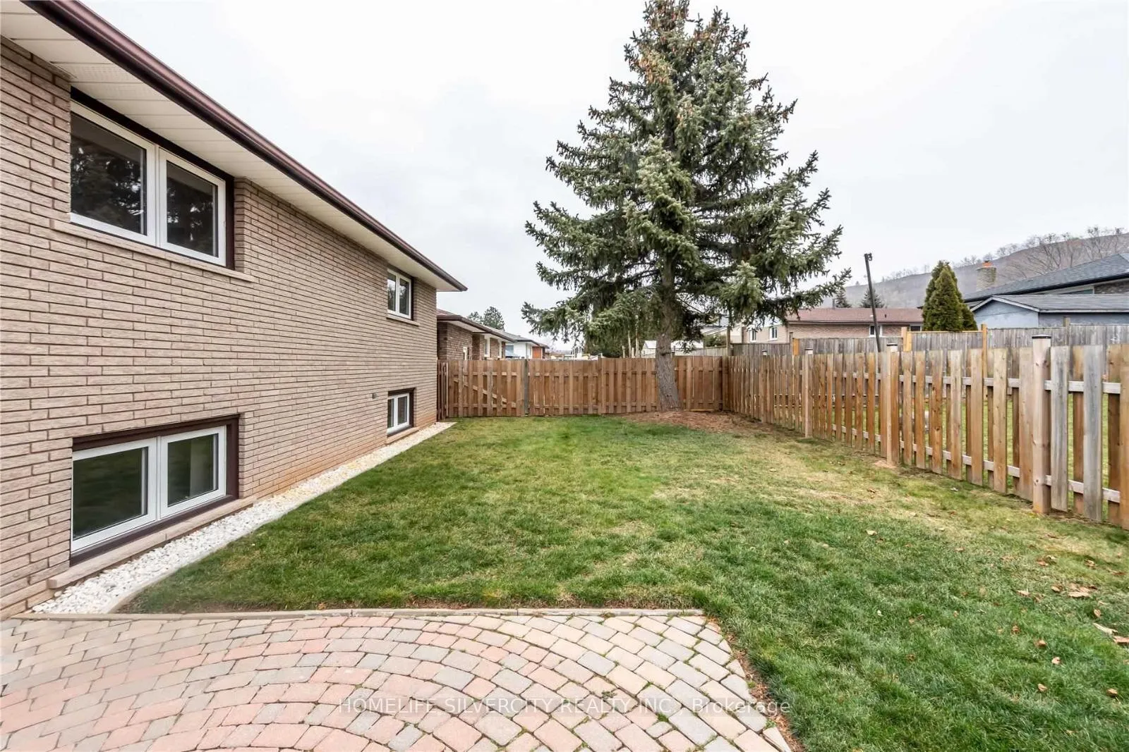 Photo 26 of 5 Teak Street, Hamilton, Stoney Creek — HOMEH