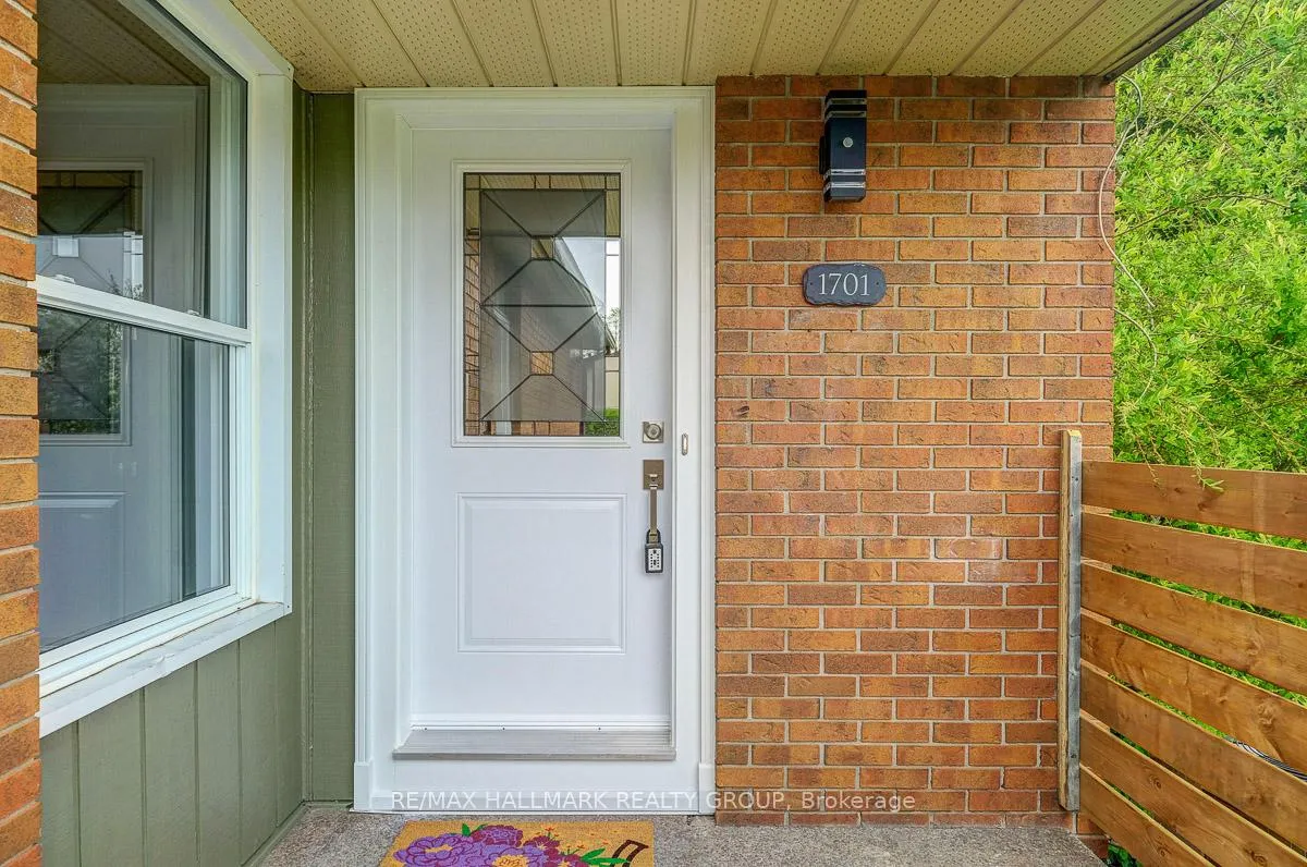 Photo 2 of 1701 Lafrance Drive, Ottawa, Queenswood Heights South — HOMEH