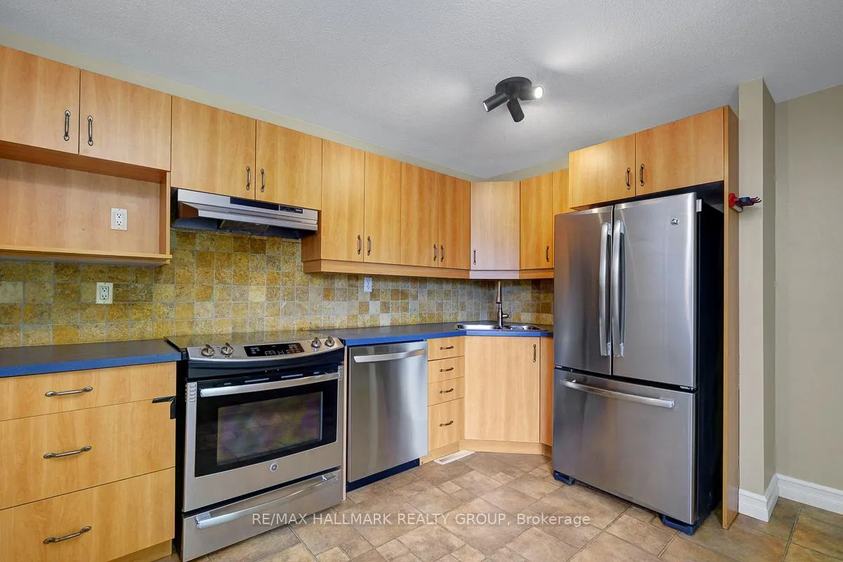 Photo 14 of 1701 Lafrance Drive, Ottawa, Queenswood Heights South — HOMEH