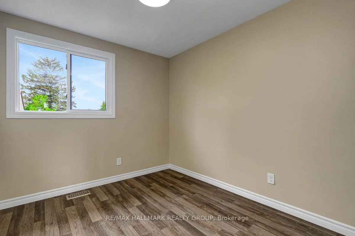 Photo 21 of 1701 Lafrance Drive, Ottawa, Queenswood Heights South — HOMEH