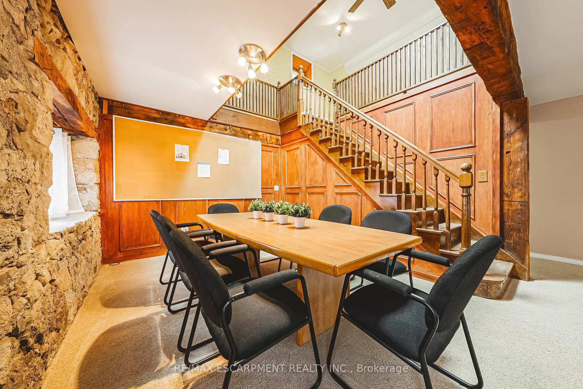 Photo 18 of 110 Freelton Road, Hamilton, Freelton — HOMEH