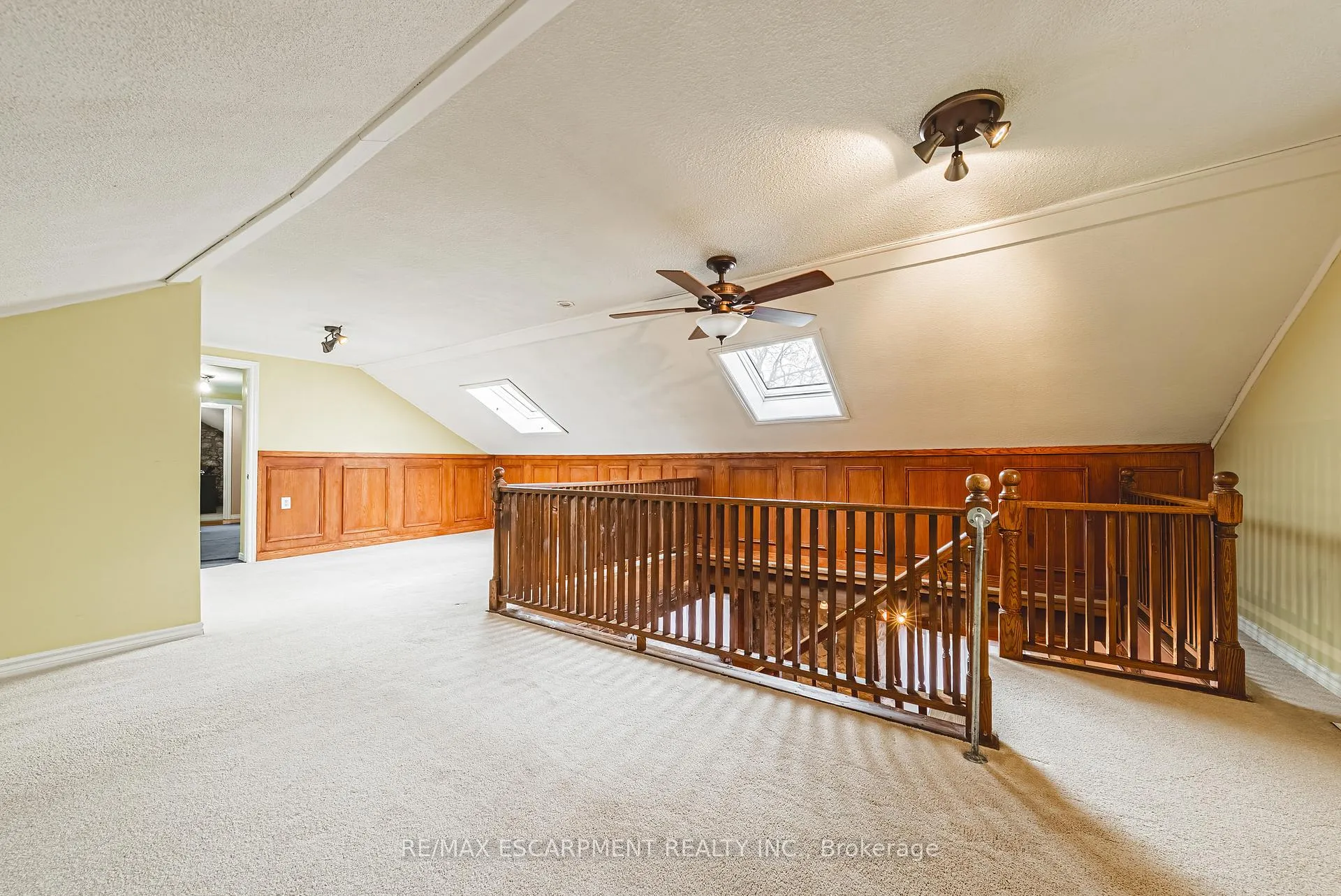 Photo 24 of 110 Freelton Road, Hamilton, Freelton — HOMEH