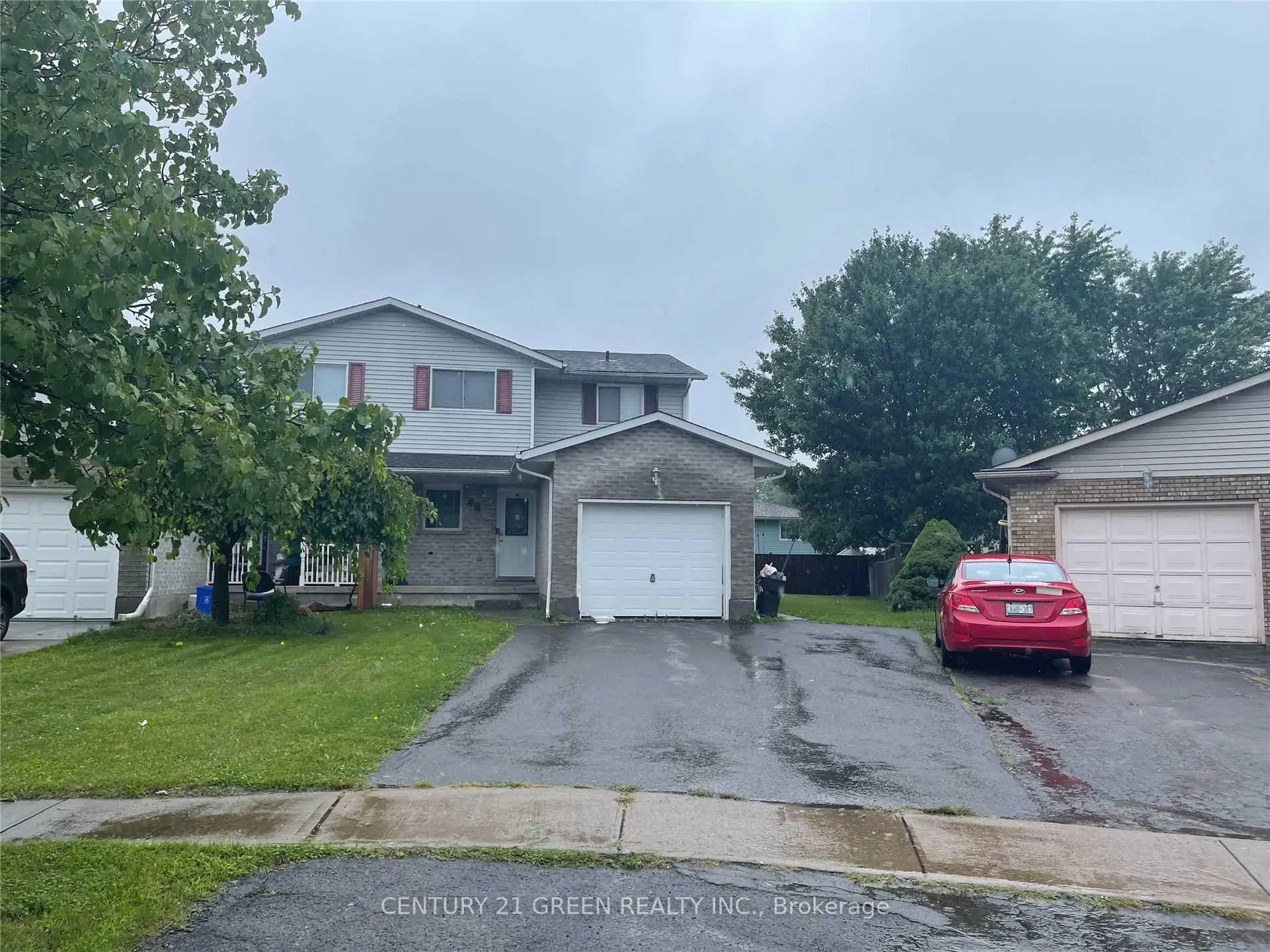 Front of 45 Poplar Crescent