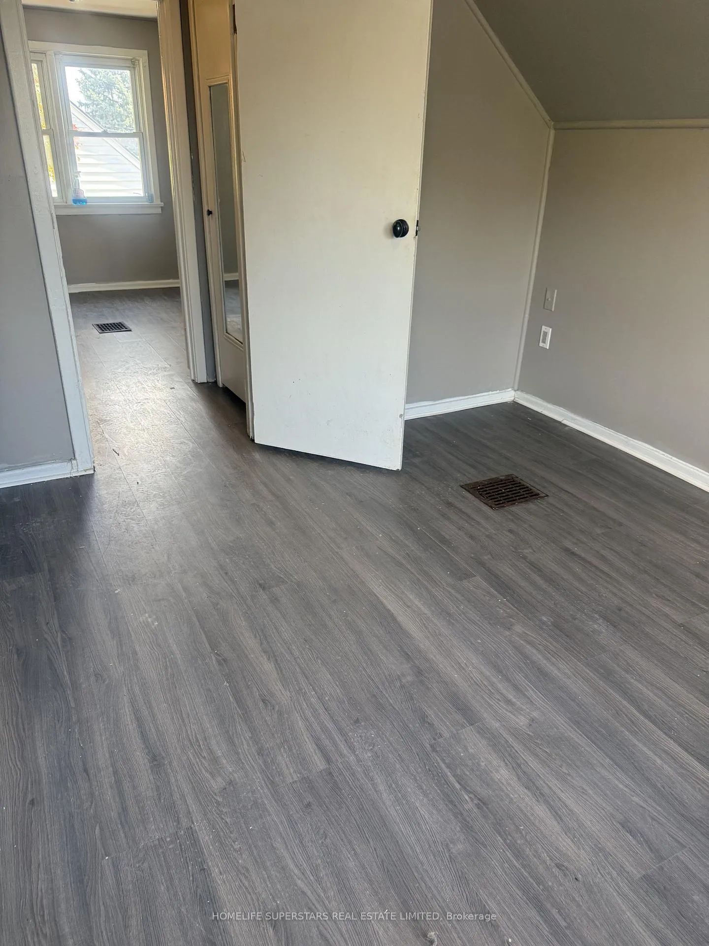 Photo 6 of Unit UNIT#1, 6391 Mcleod Road, Niagara Falls, Dorchester — HOMEH