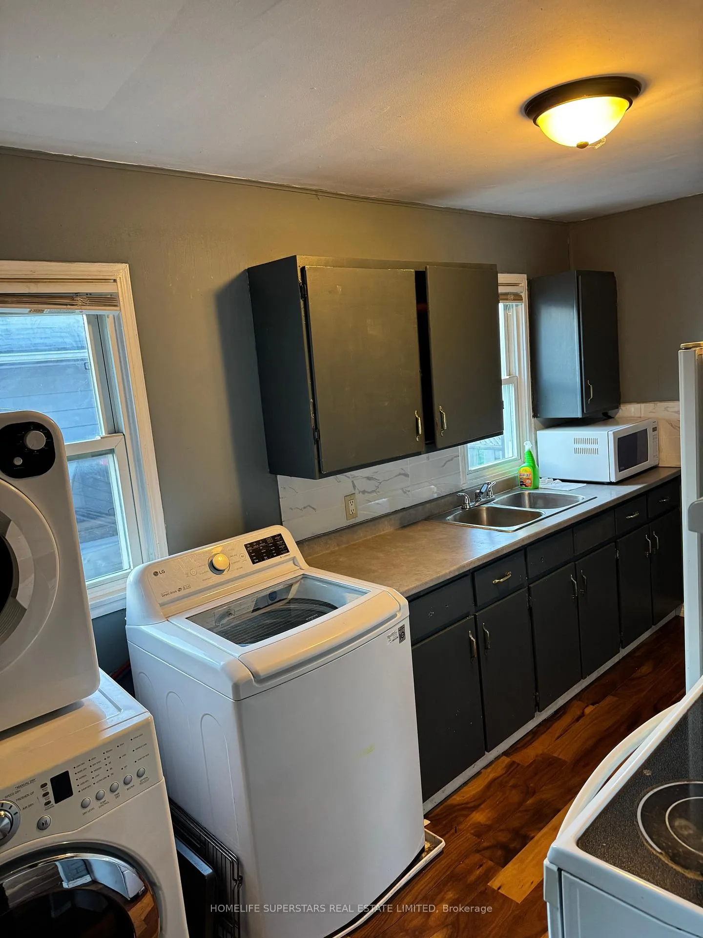 Photo 11 of Unit UNIT#1, 6391 Mcleod Road, Niagara Falls, Dorchester — HOMEH