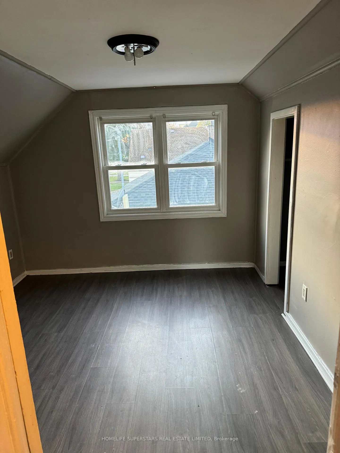 Photo 13 of Unit UNIT#1, 6391 Mcleod Road, Niagara Falls, Dorchester — HOMEH