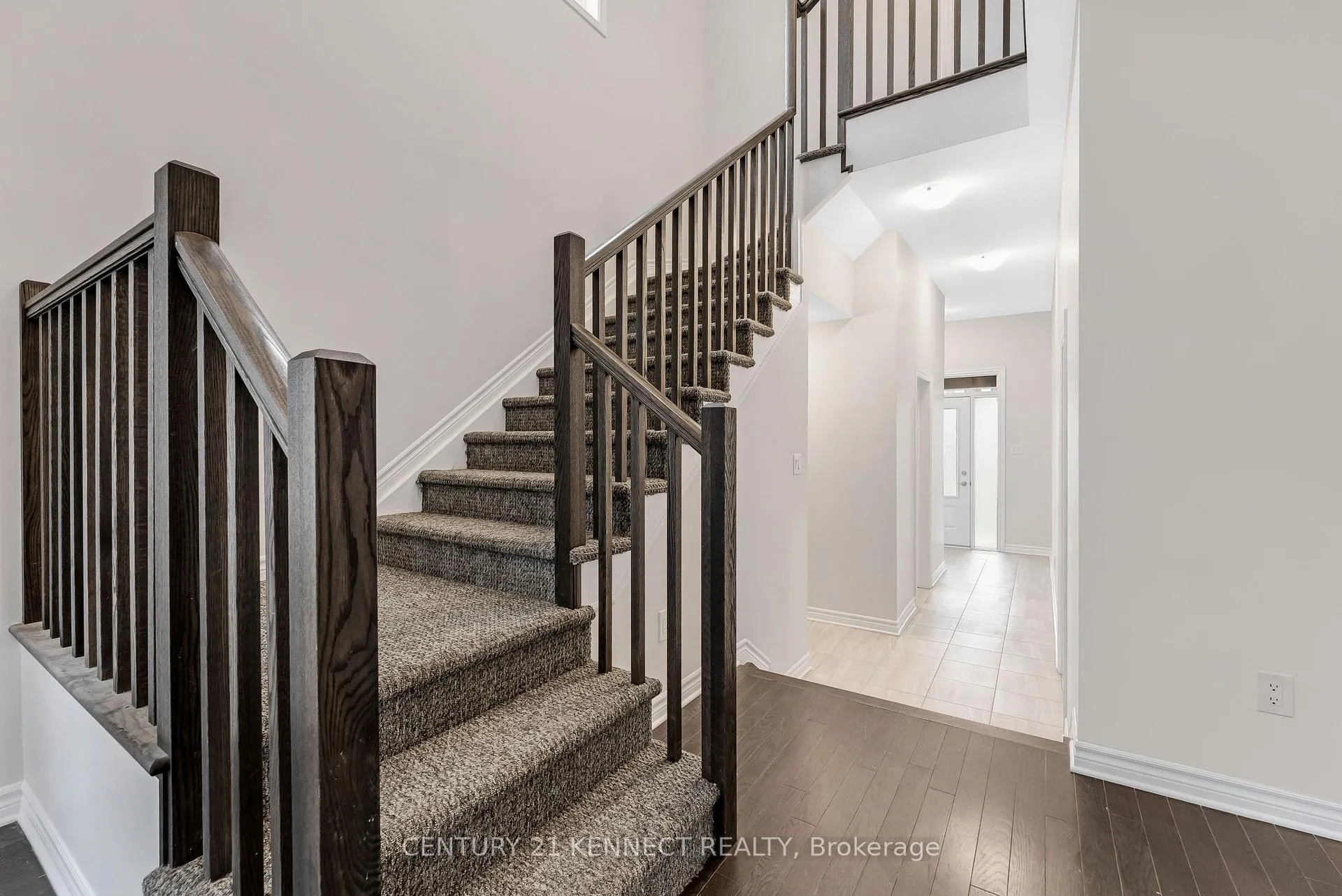 Photo 9 of 324 Ventoux Avenue, Ottawa, Notting Hill/Summerside — HOMEH
