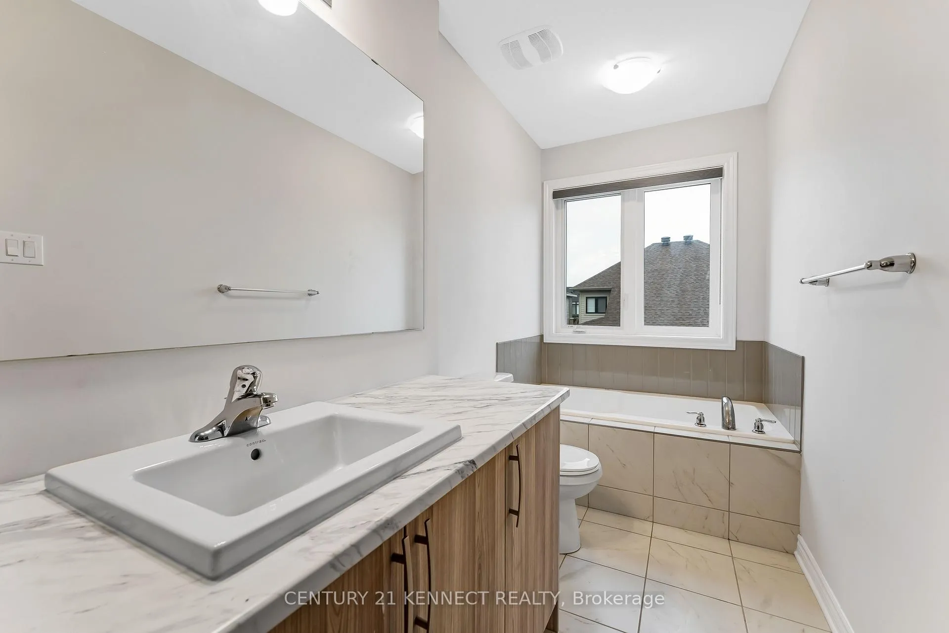 Photo 16 of 324 Ventoux Avenue, Ottawa, Notting Hill/Summerside — HOMEH