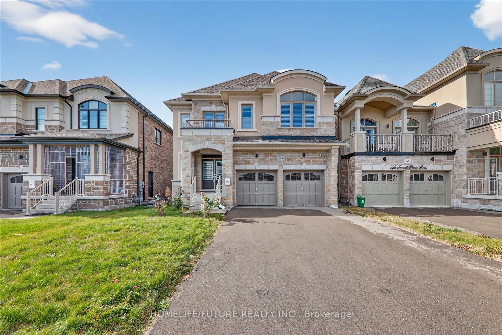 Photo 2 of 226 Ronald Guscott Street, Oshawa, Eastdale — HOMEH