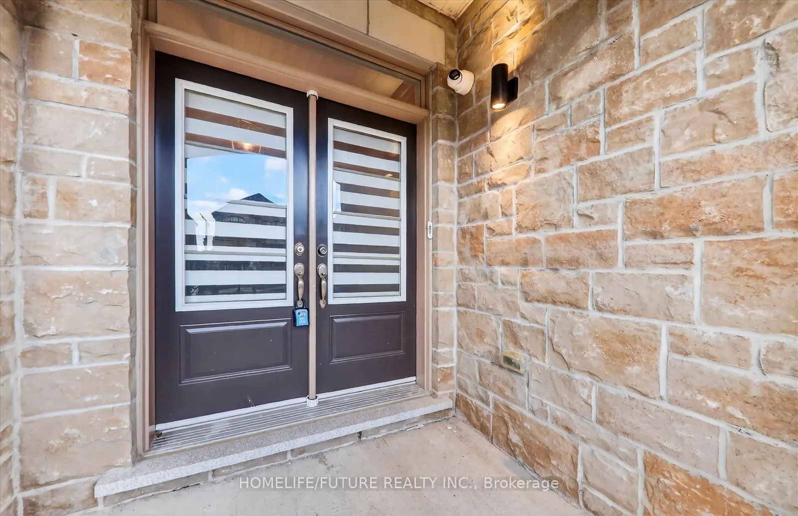 Photo 5 of 226 Ronald Guscott Street, Oshawa, Eastdale — HOMEH