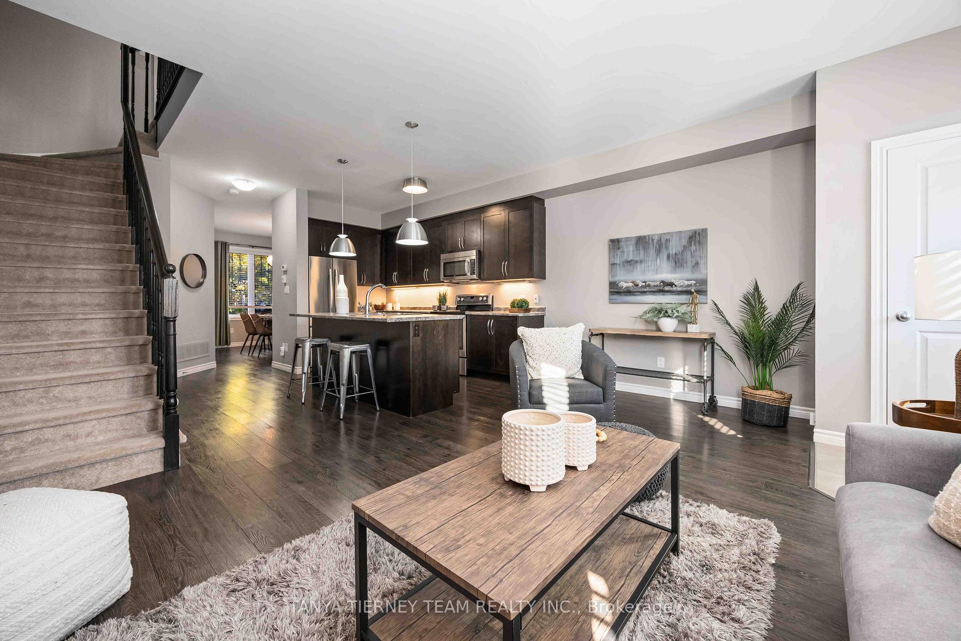 Photo 5 of 49 Ted Miller Crescent, Clarington, Bowmanville — HOMEH