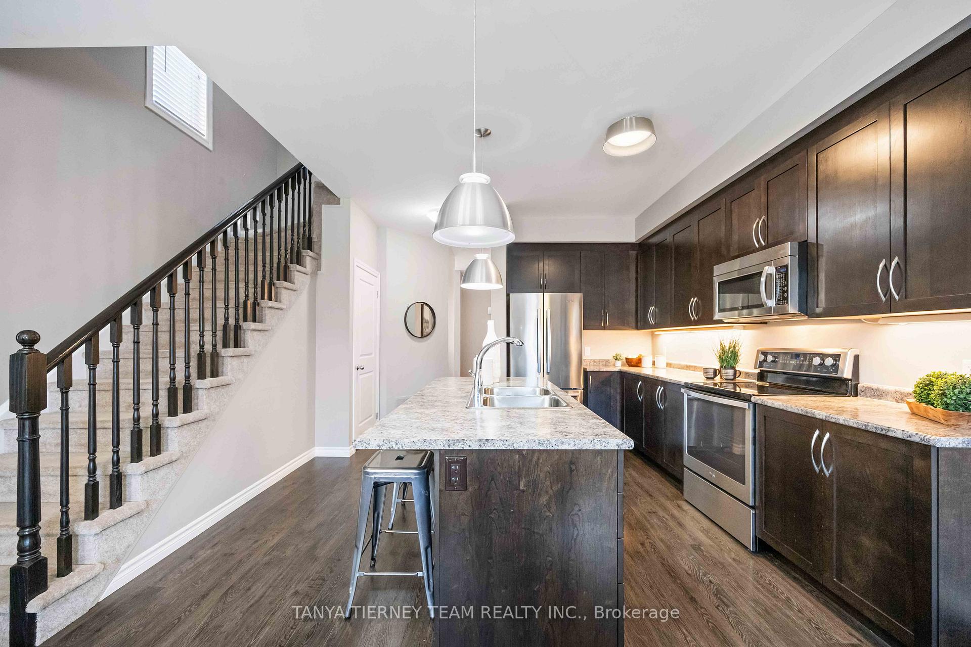 Photo 6 of 49 Ted Miller Crescent, Clarington, Bowmanville — HOMEH