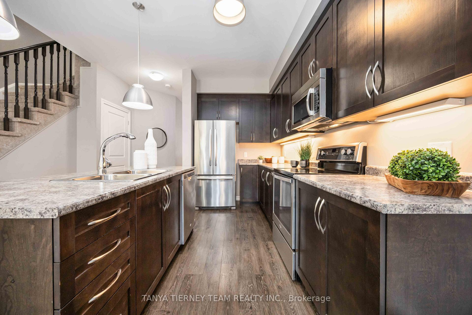 Photo 12 of 49 Ted Miller Crescent, Clarington, Bowmanville — HOMEH