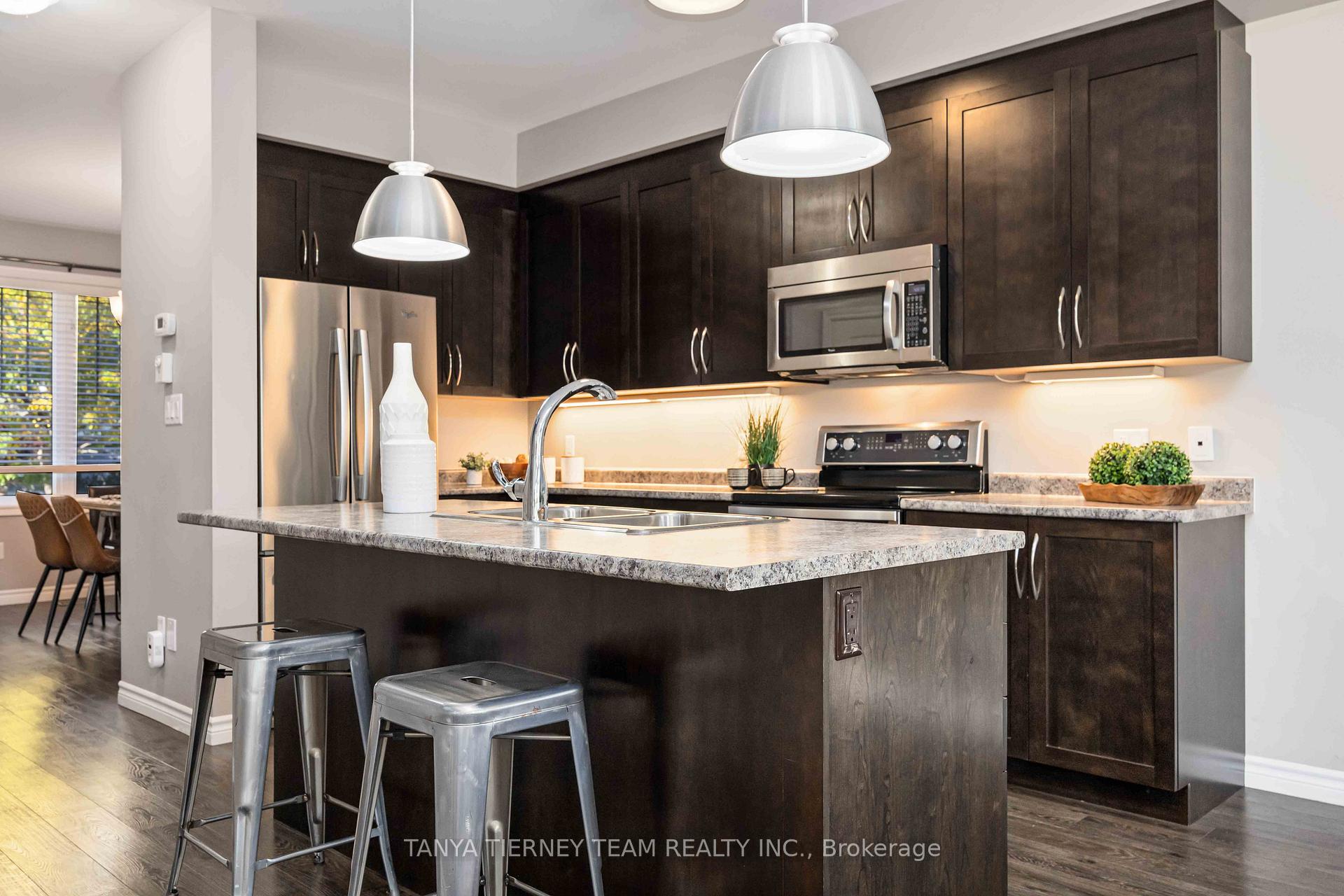 Photo 18 of 49 Ted Miller Crescent, Clarington, Bowmanville — HOMEH
